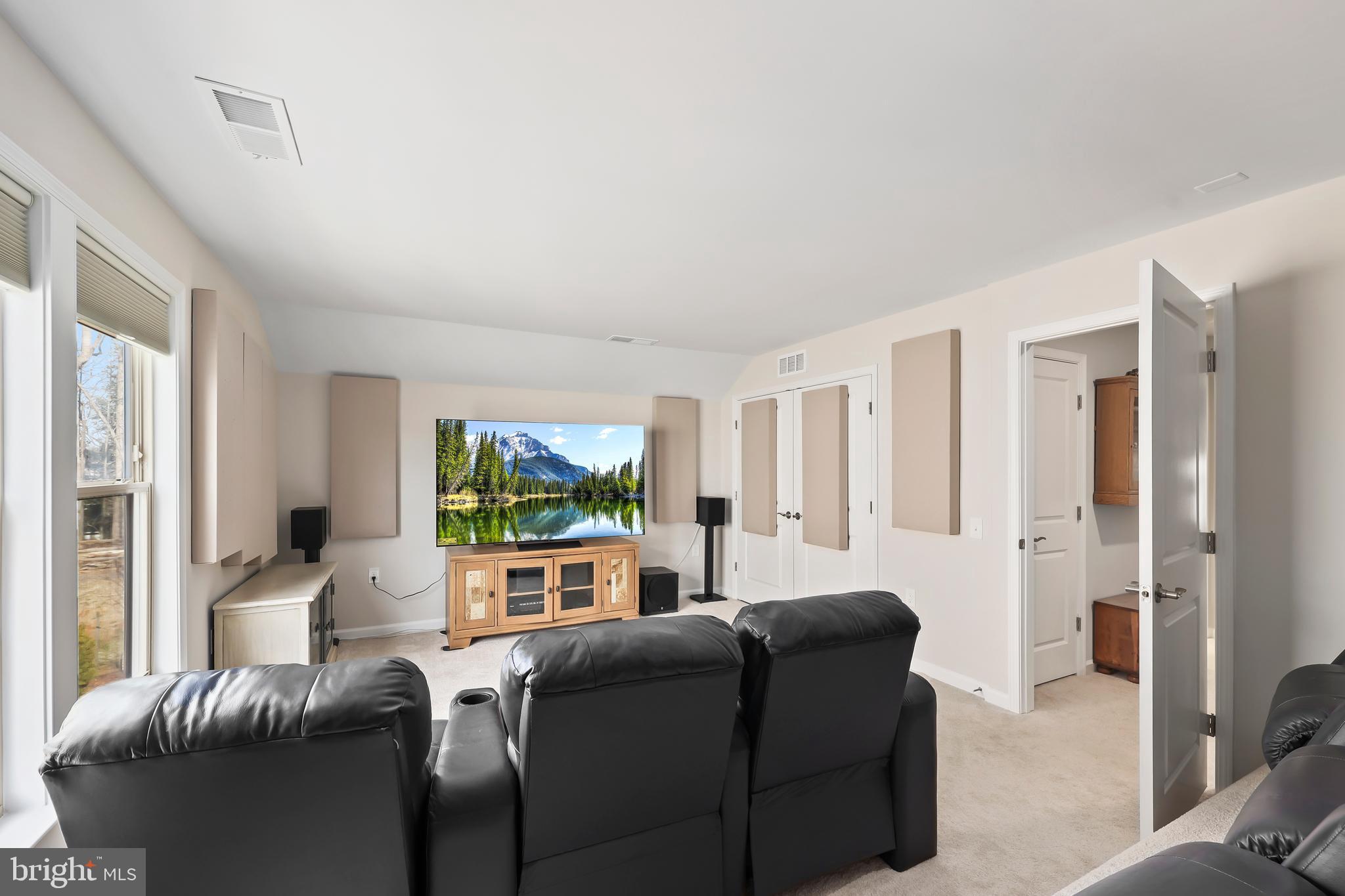 MONTEBELLO - Residential