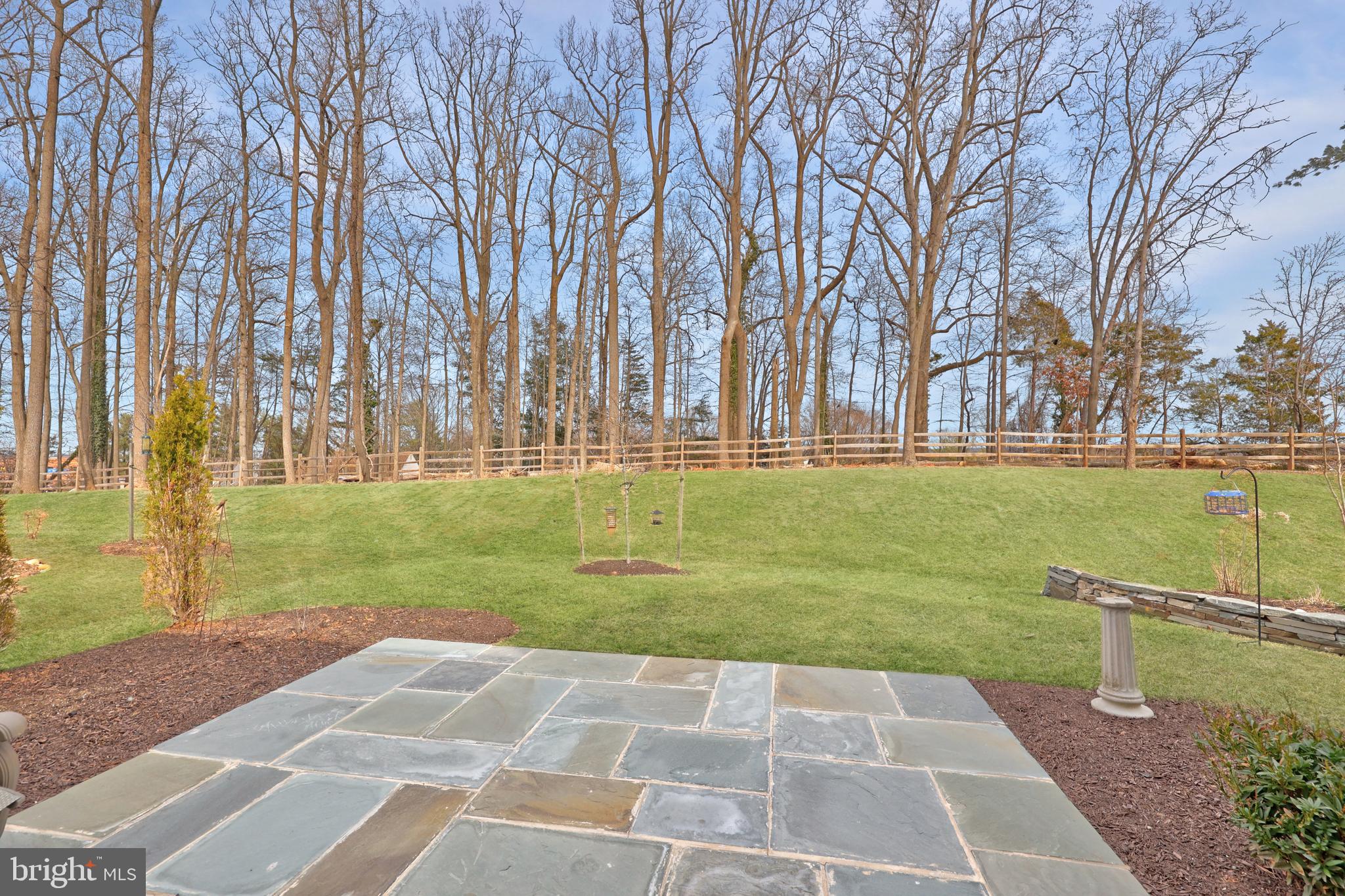 MONTEBELLO - Residential