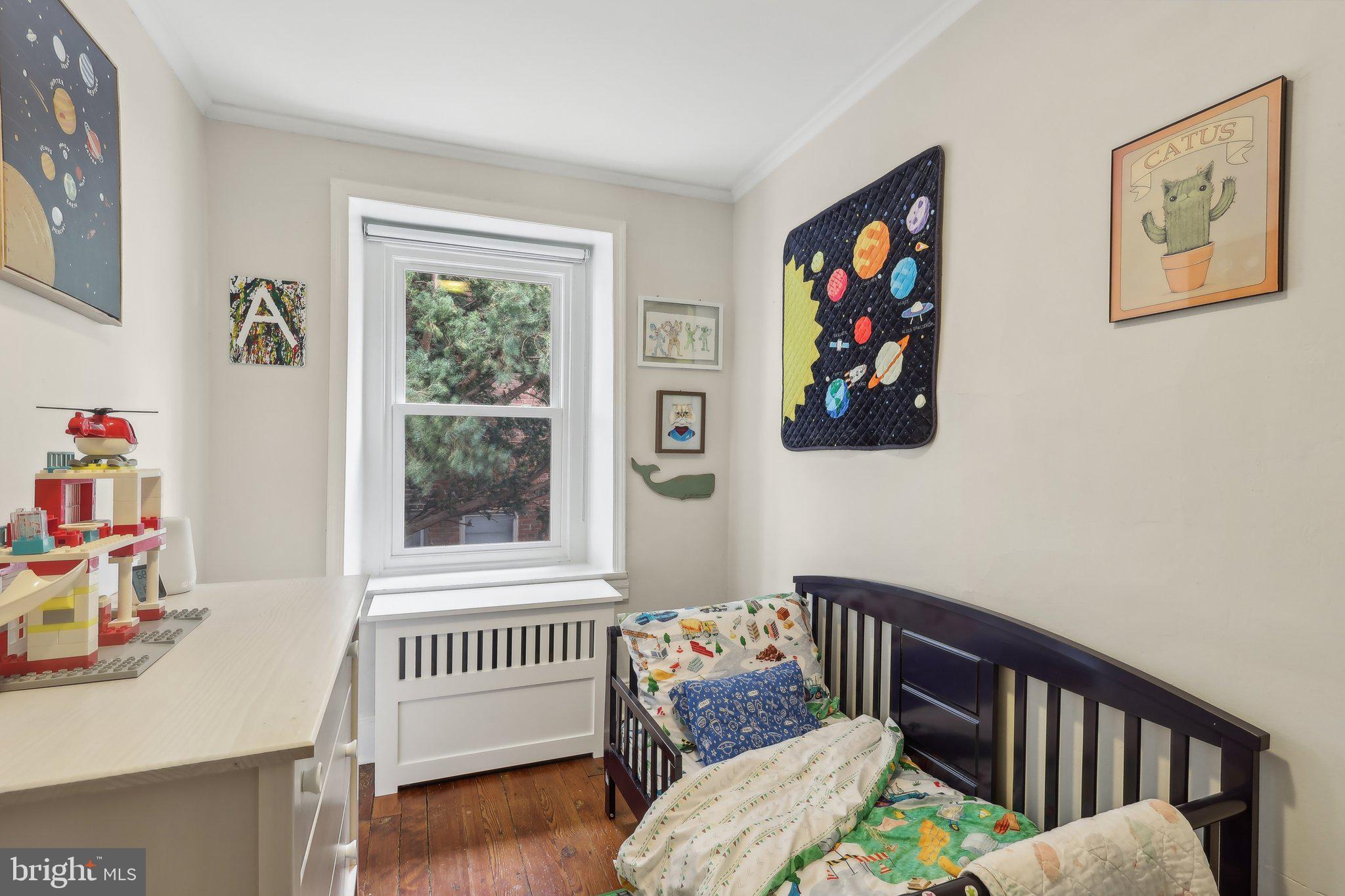 ROXBOROUGH - Residential