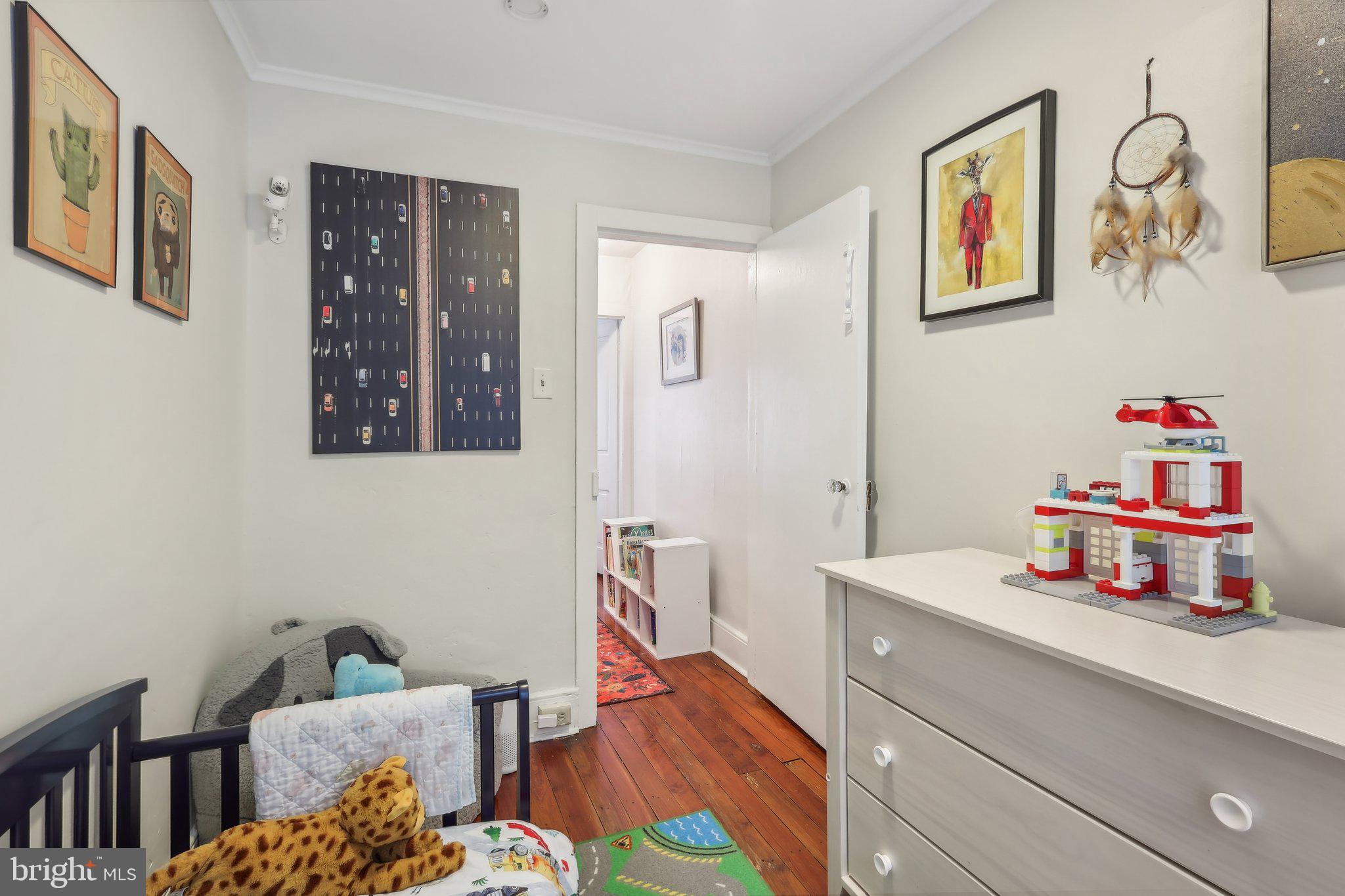 ROXBOROUGH - Residential