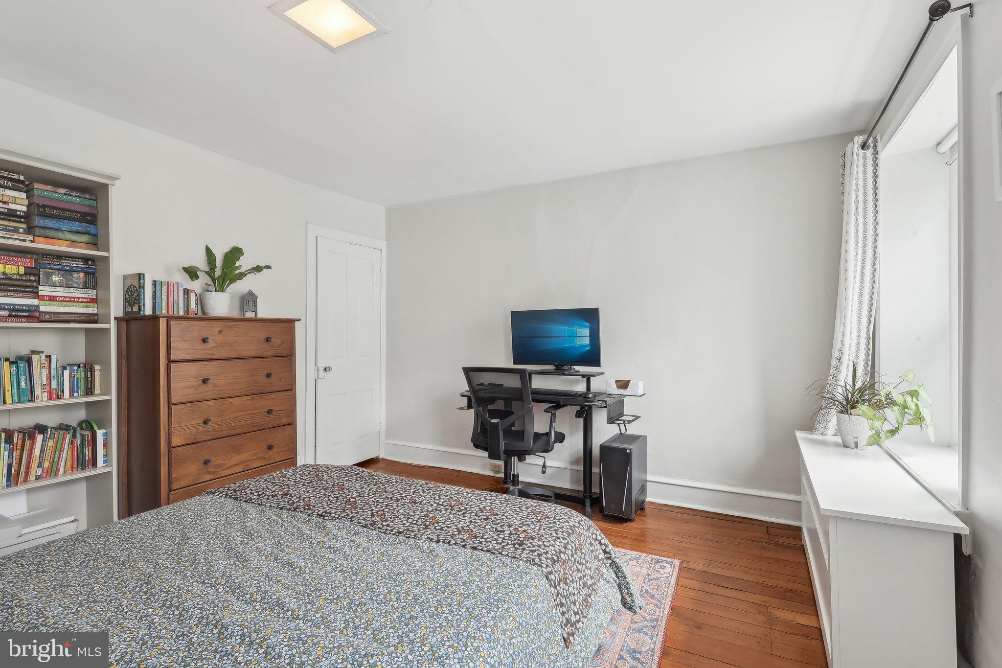 ROXBOROUGH - Residential