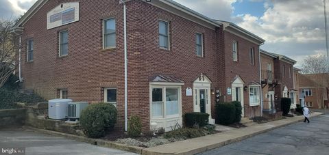 Photo of 20 - A John Marshall St, WARRENTON, VA 20186 (MLS # VAFQ2021716)