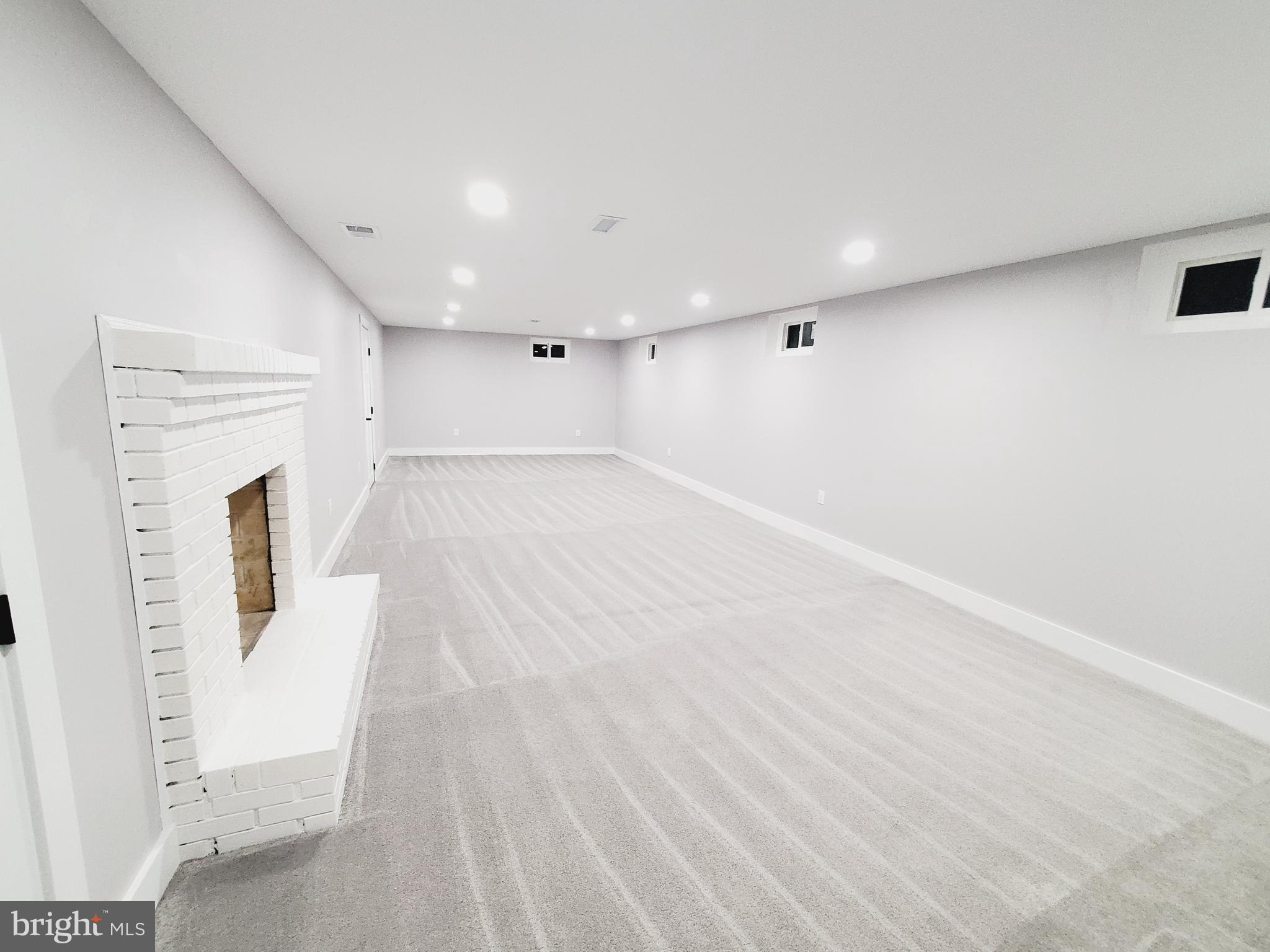 WAKEFIELD MEADOWS - Residential