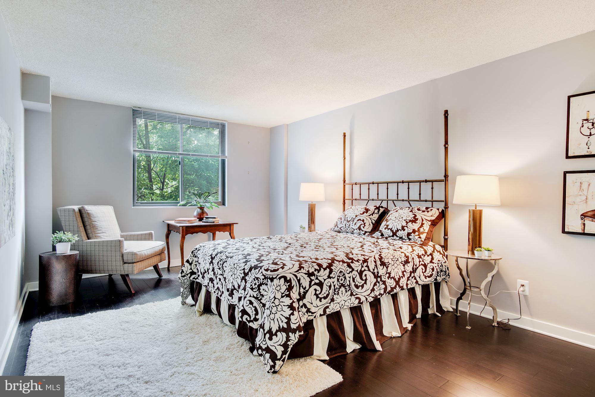 BETHESDA OUTSIDE - Residential