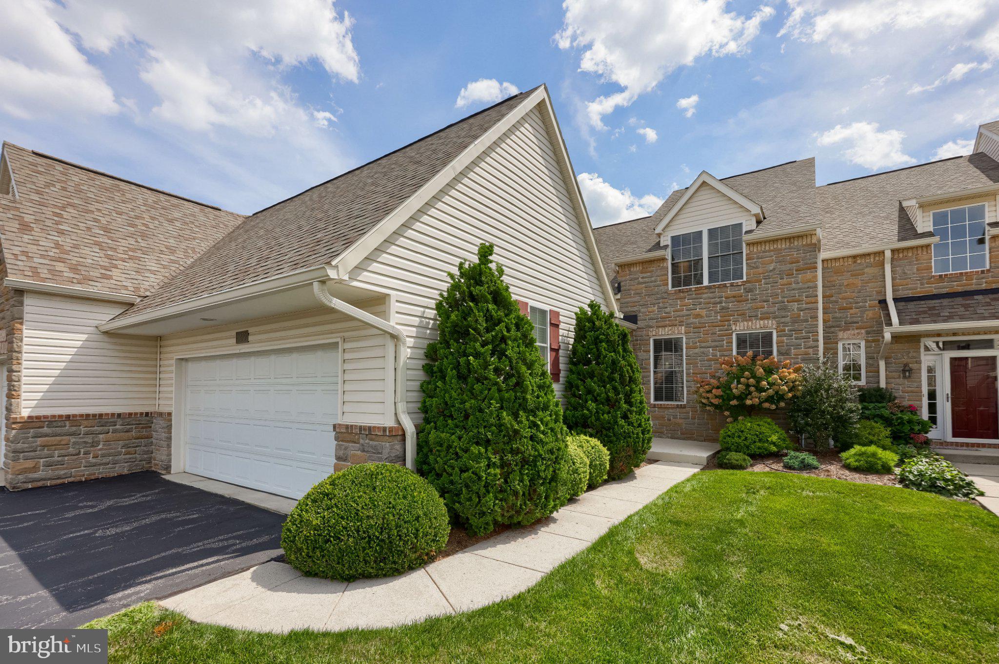 1479 TURNBERRY COURT