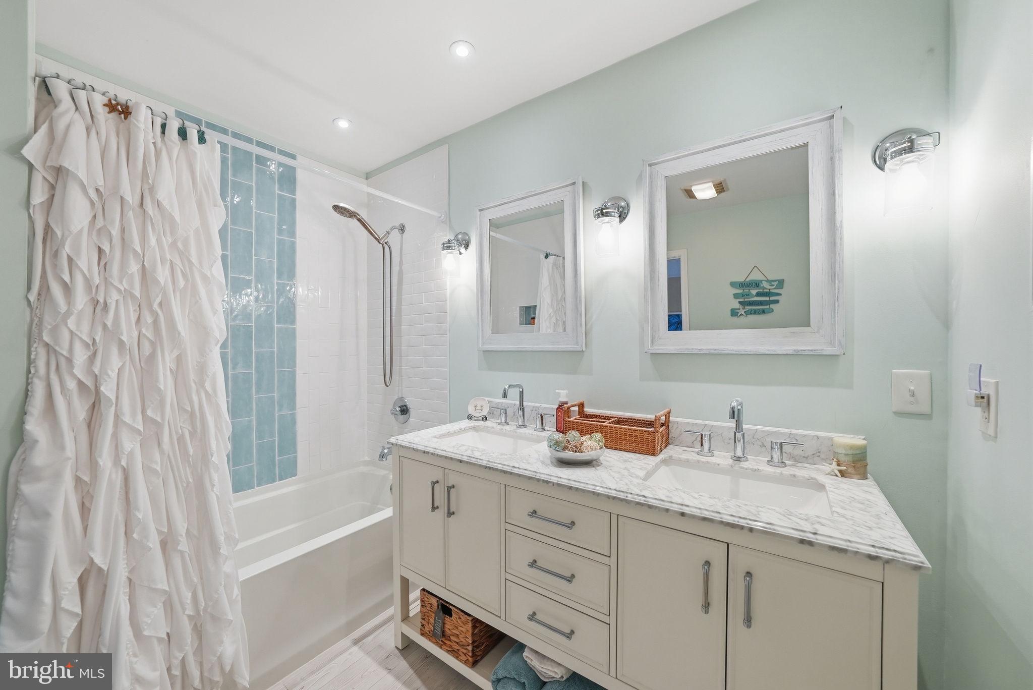 MALLARD RUN - Residential