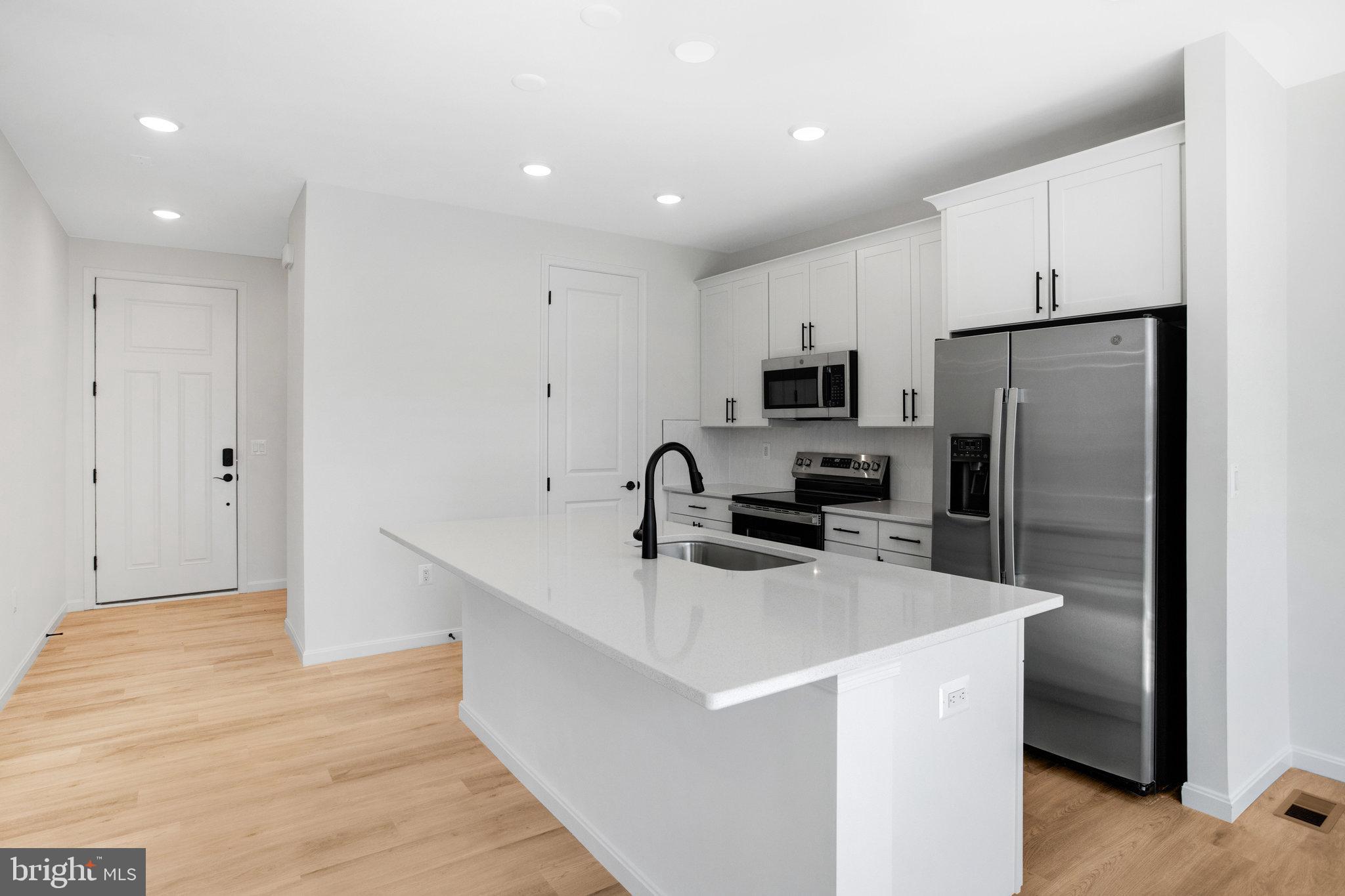 WILDERNESS SHORES - Residential