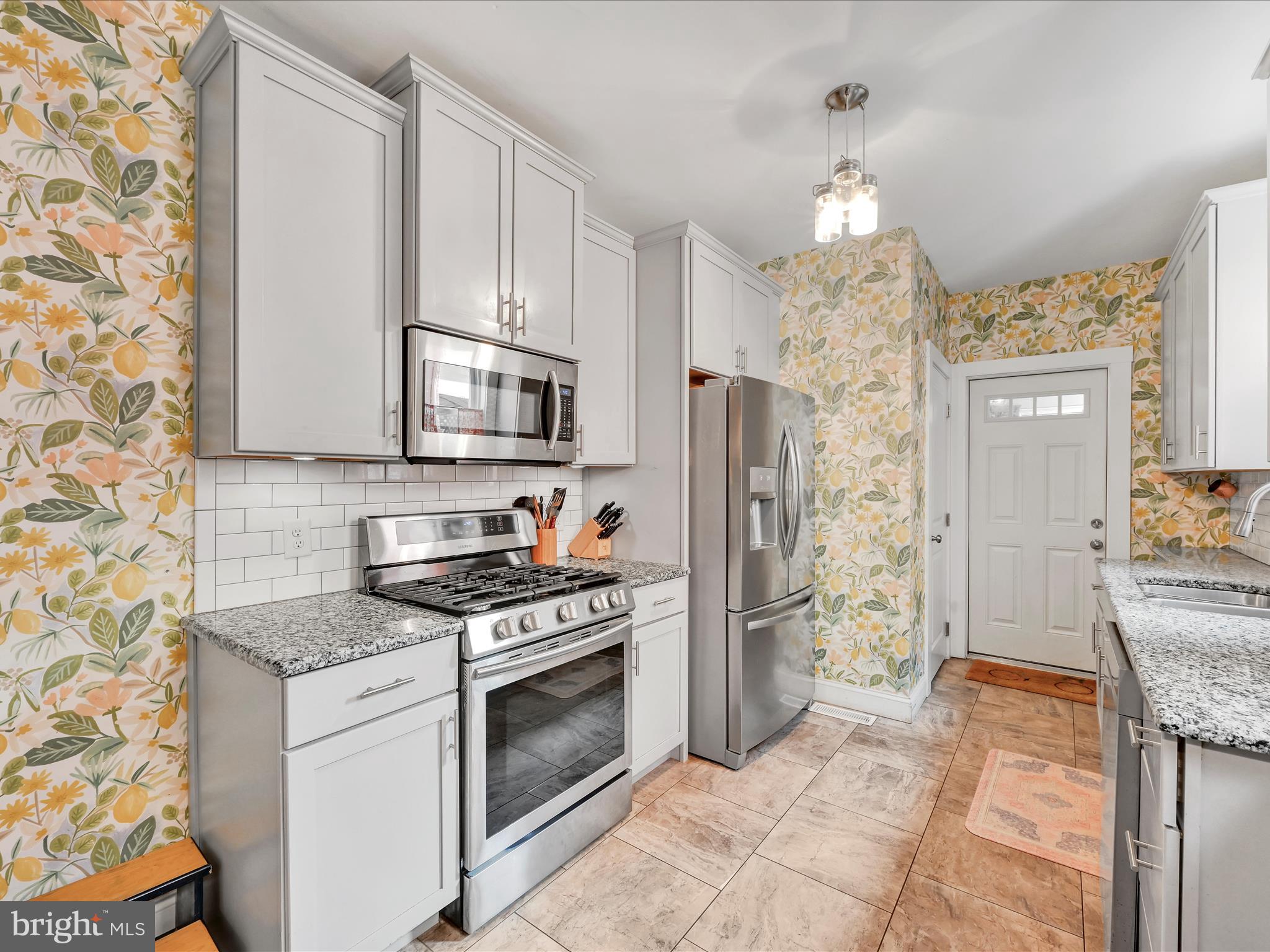 CHESTNUT HILL - Residential