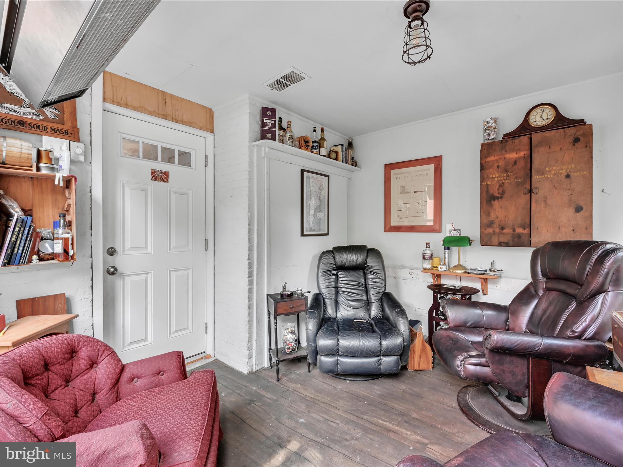 CHESTNUT HILL - Residential