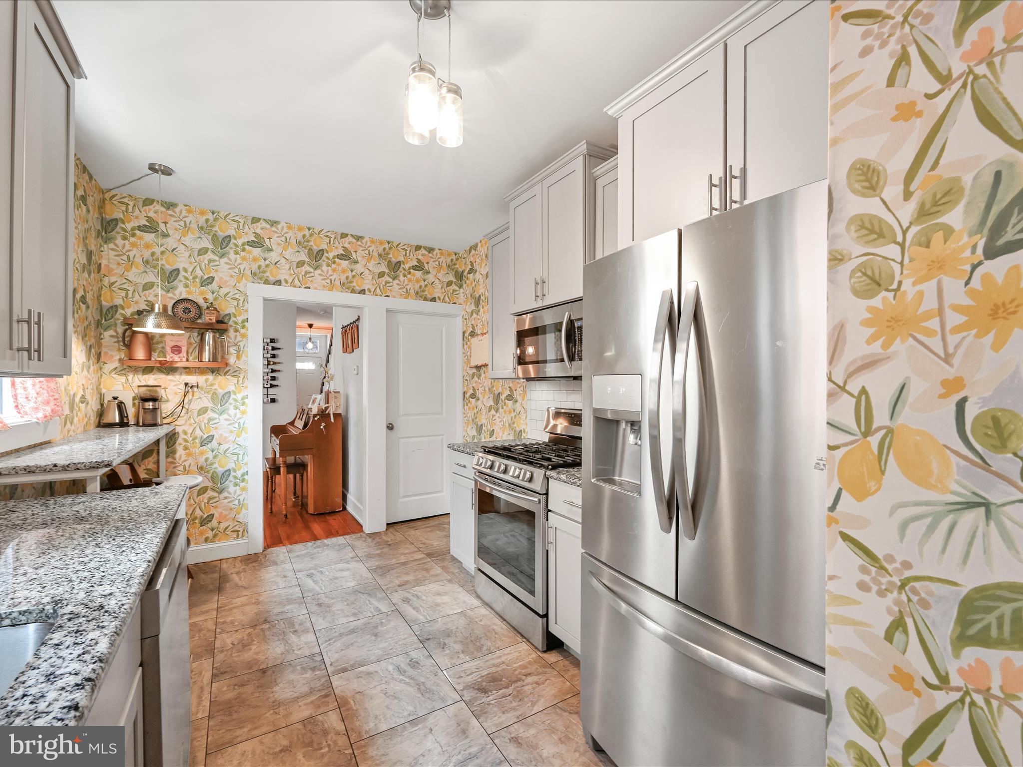 CHESTNUT HILL - Residential