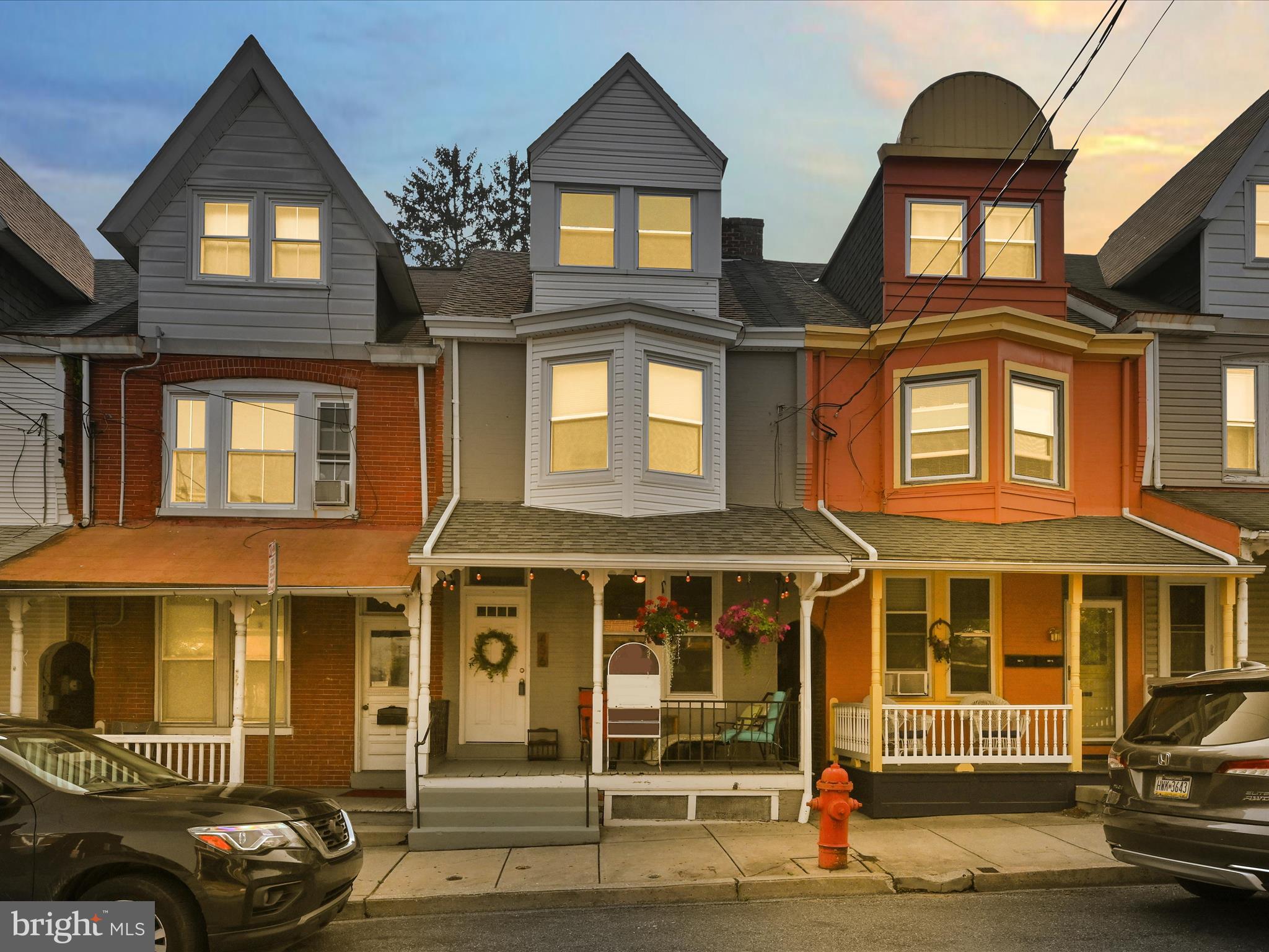 CHESTNUT HILL - Residential