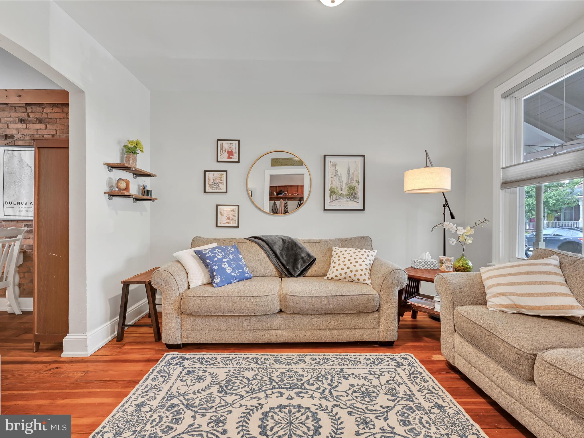 CHESTNUT HILL - Residential