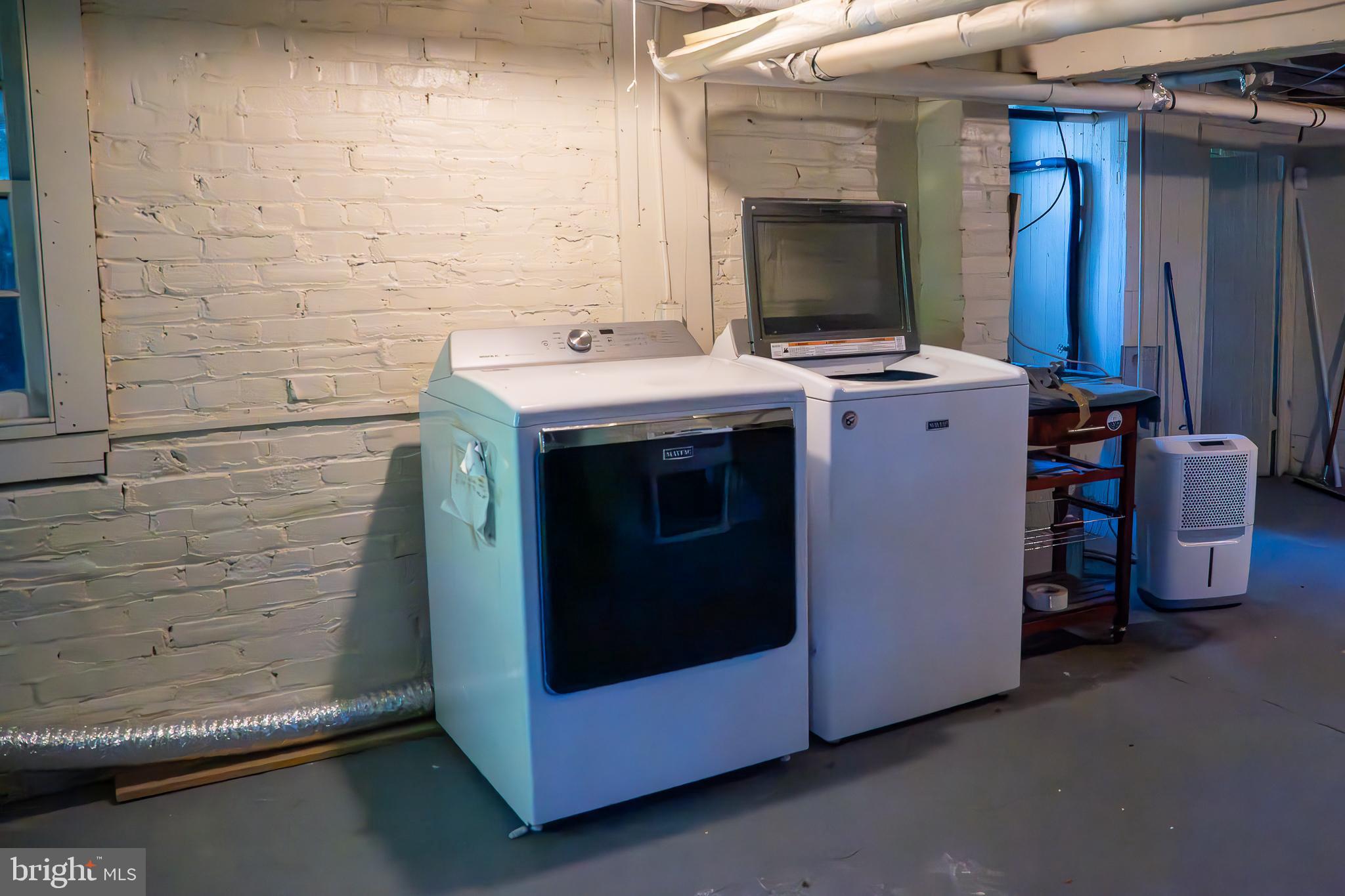 WELLINGTON VILLA - Residential Lease