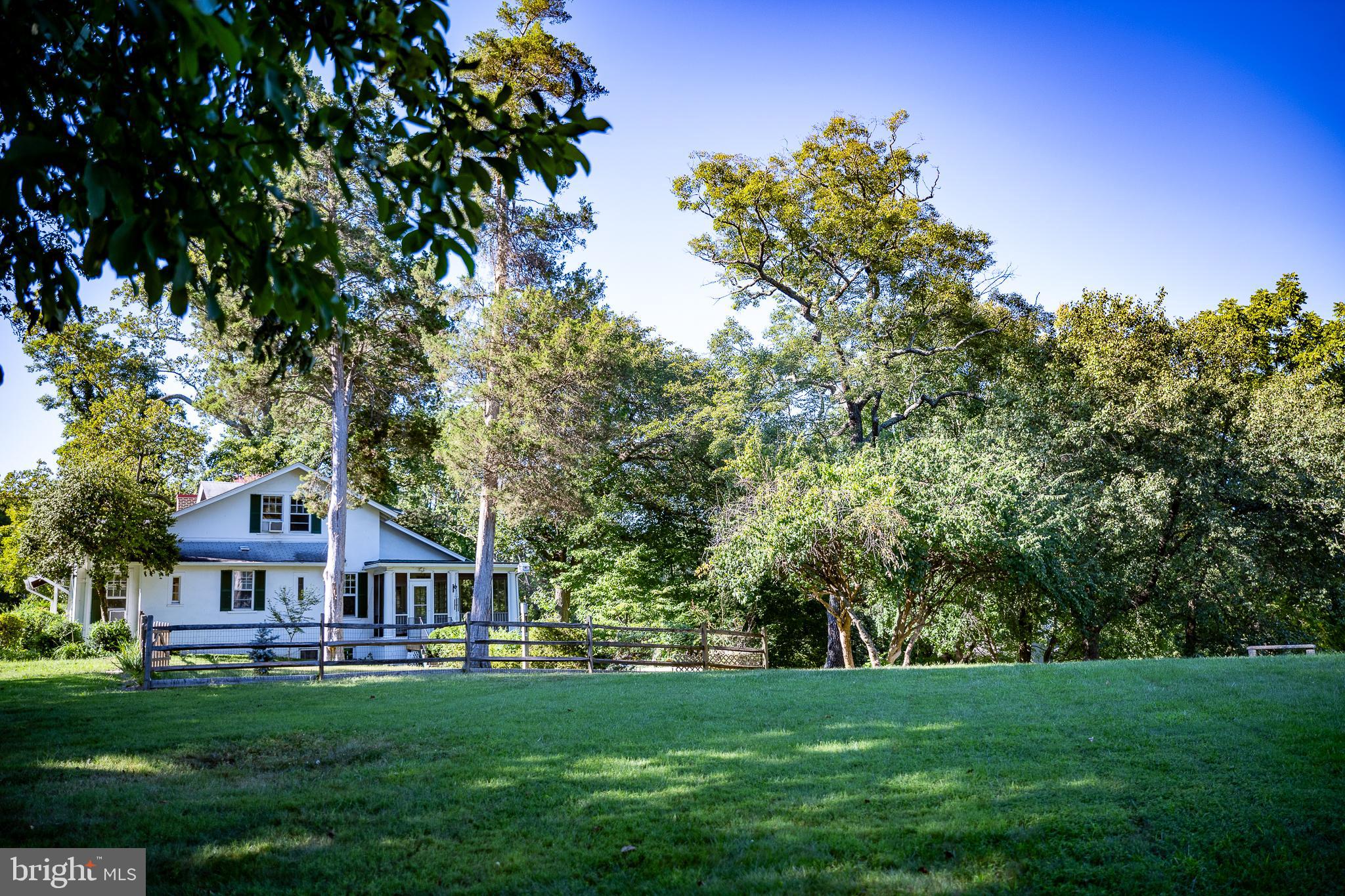 WELLINGTON VILLA - Residential Lease