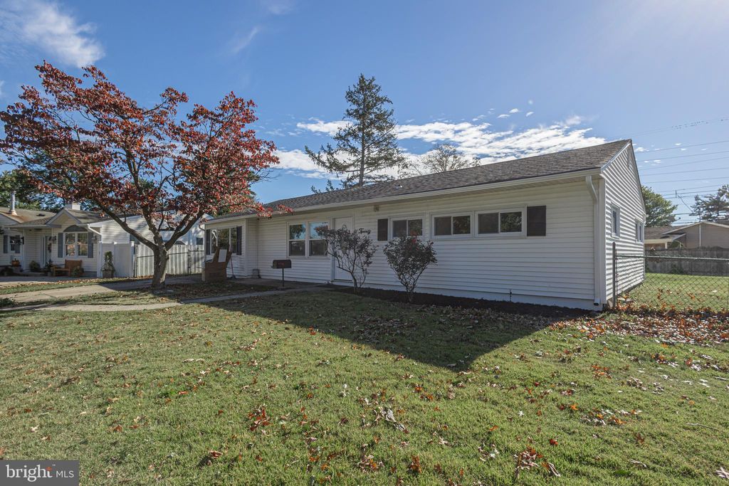 Photo of 20 Serpentine Lane, LEVITTOWN, PA 19055 (MLS # PABU2107816)