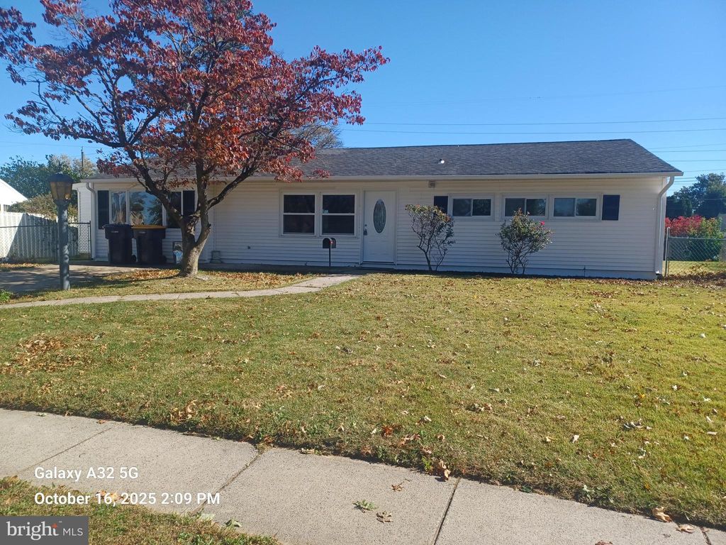 Photo of 20 Serpentine Lane, LEVITTOWN, PA 19055 (MLS # PABU2107816)