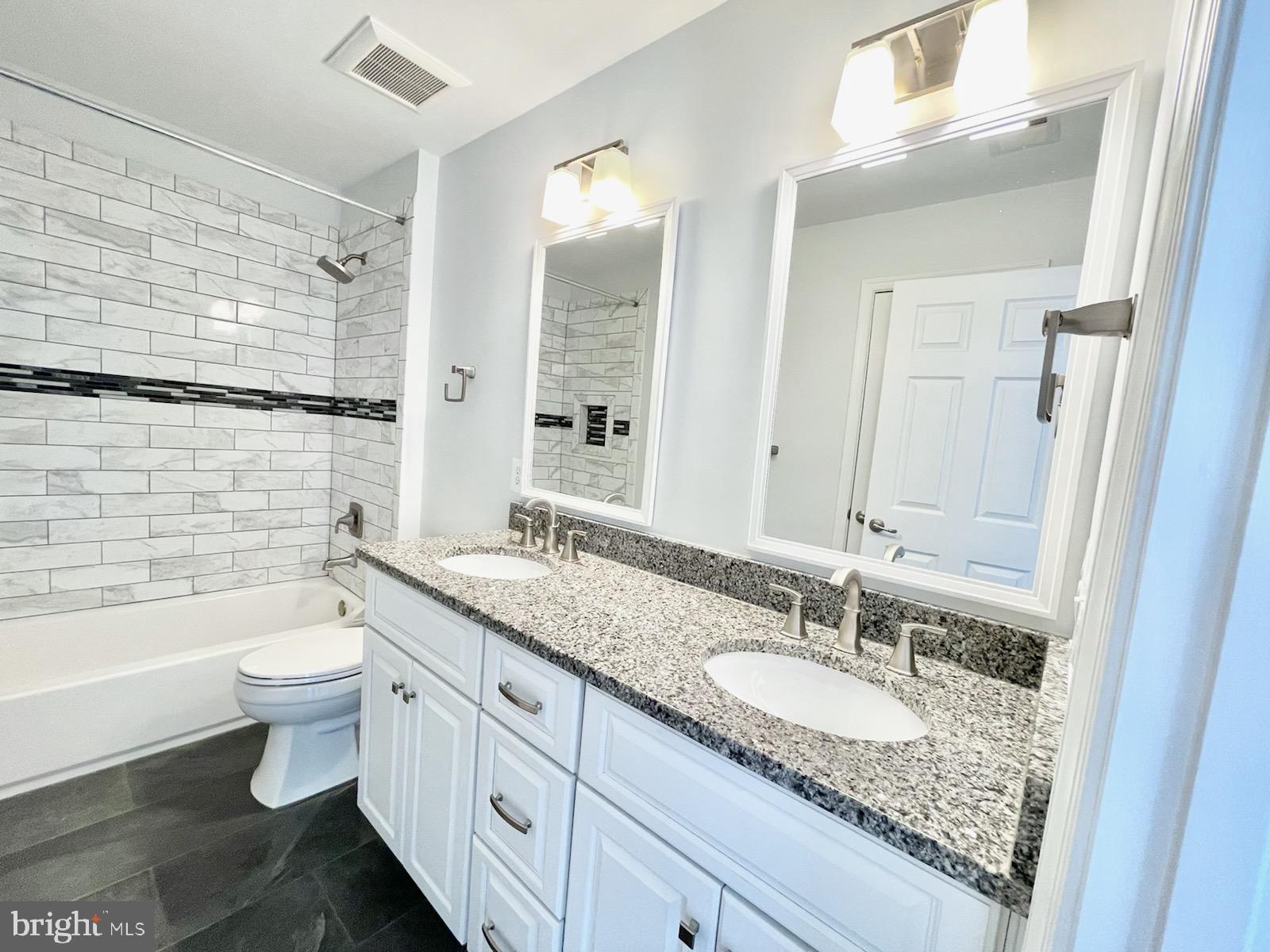 GREAT OAK - Residential Lease