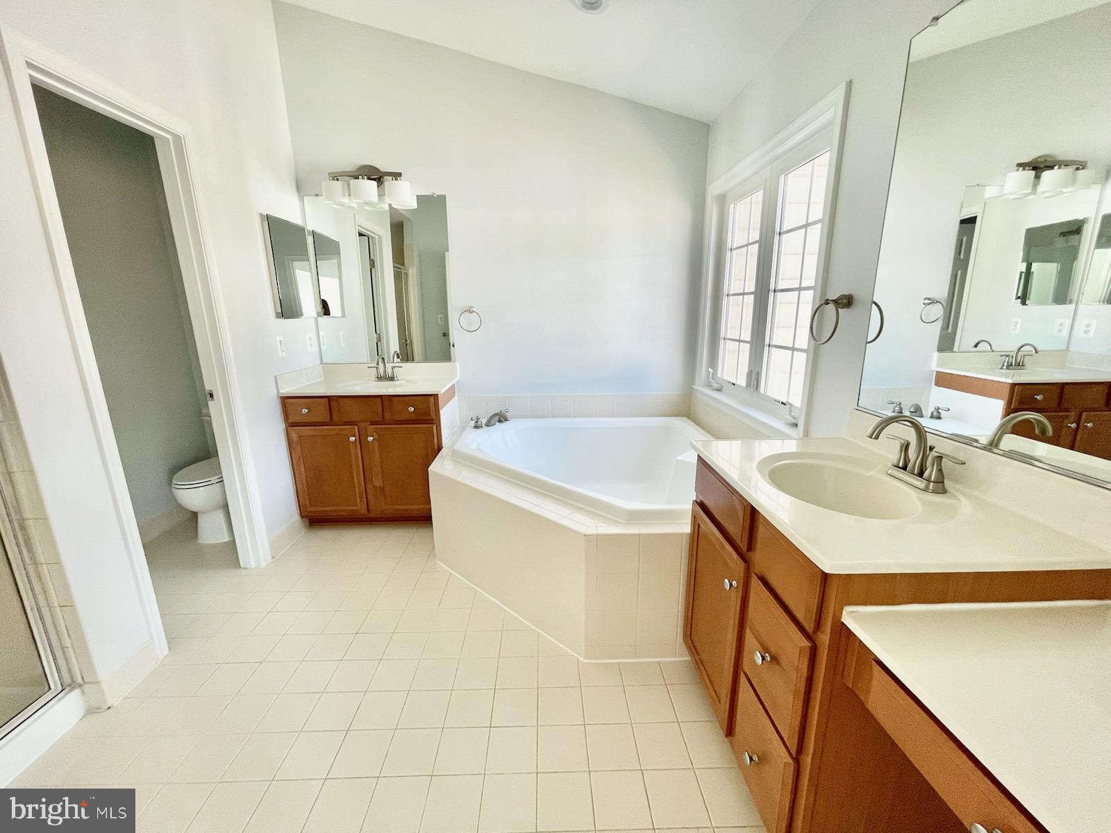 GREAT OAK - Residential Lease