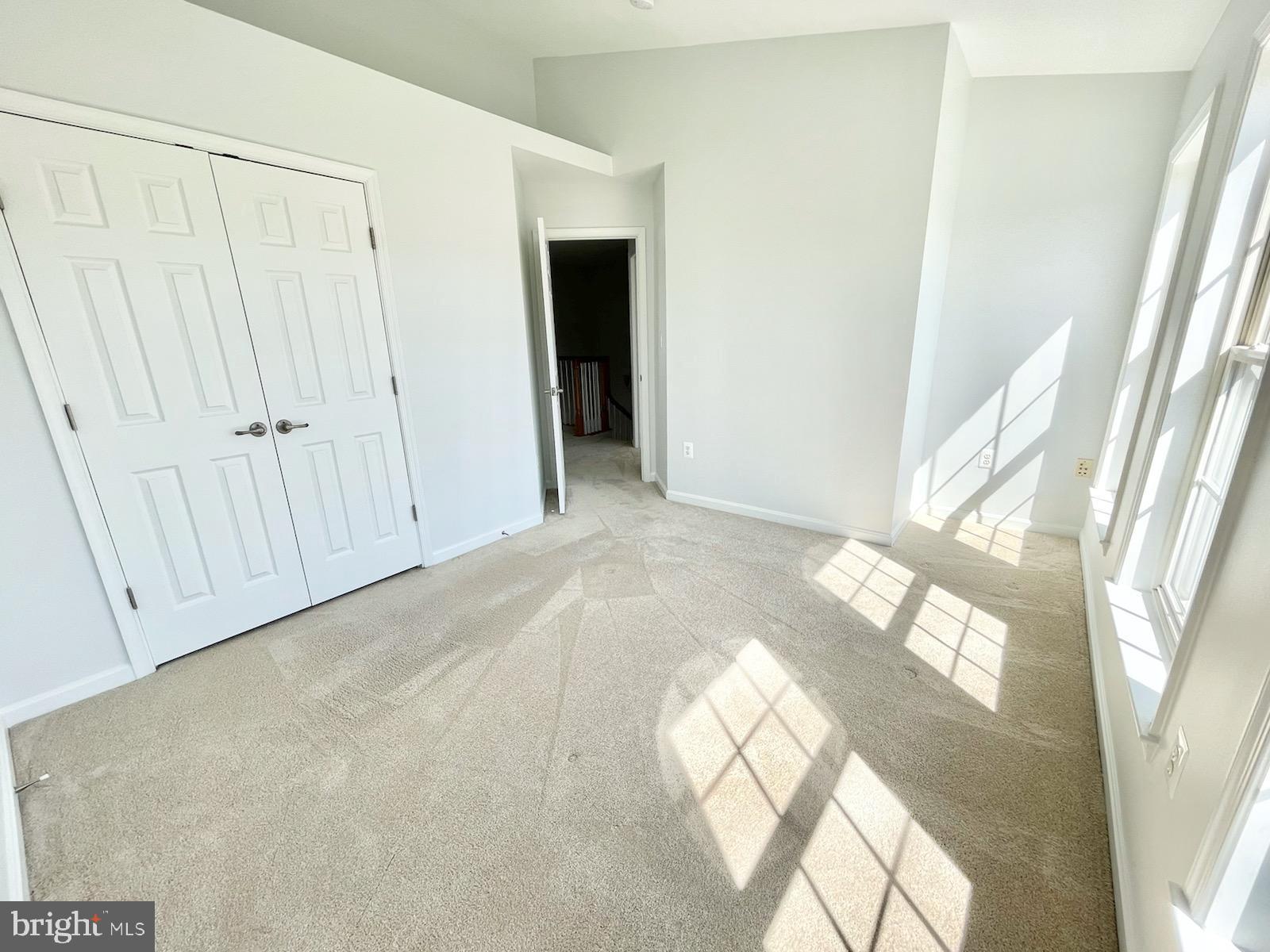 GREAT OAK - Residential Lease