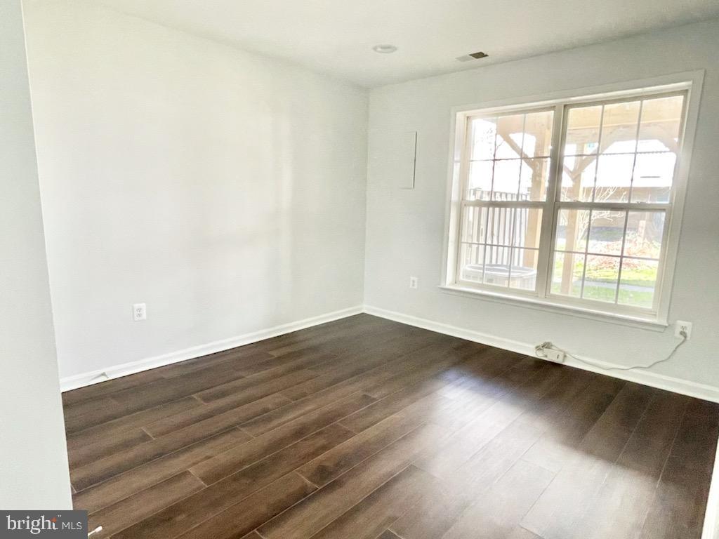 GREAT OAK - Residential Lease