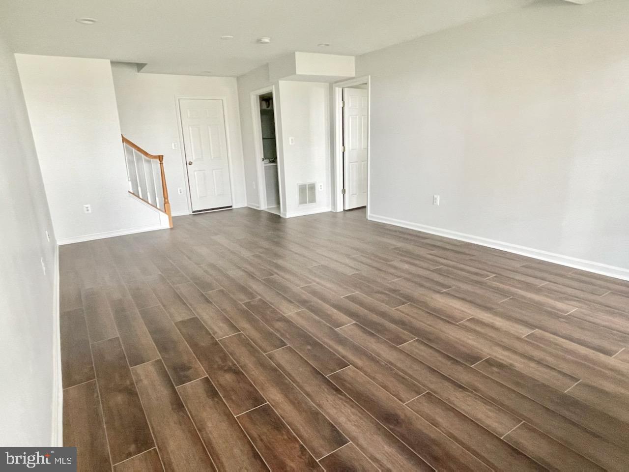 GREAT OAK - Residential Lease