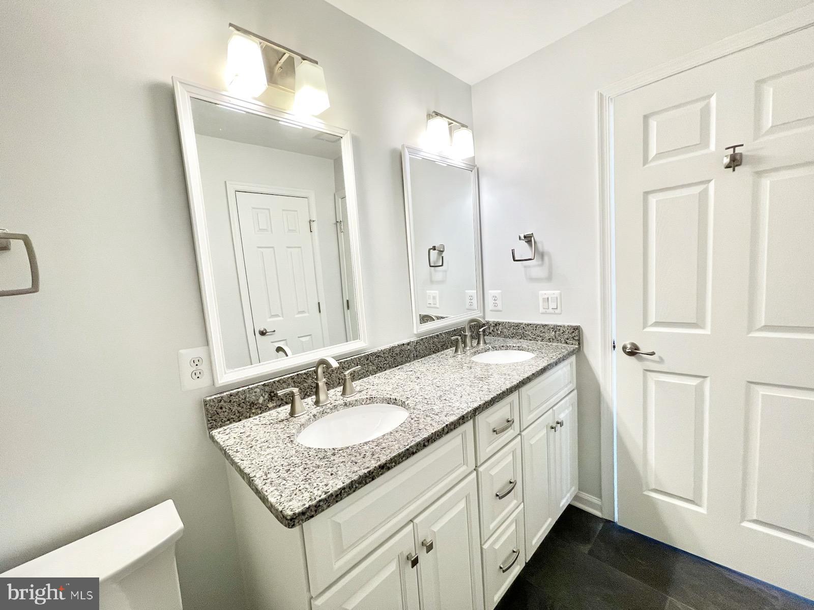 GREAT OAK - Residential Lease