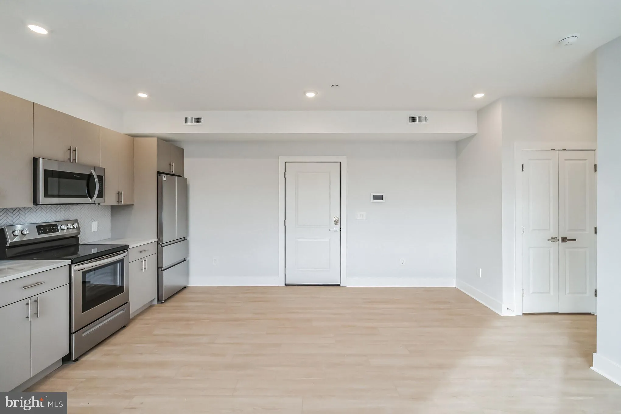 Philadelphia, Pennsylvania 19104, United States, 2 Bedrooms Bedrooms, ,2 BathroomsBathrooms,Residential,Active,112022