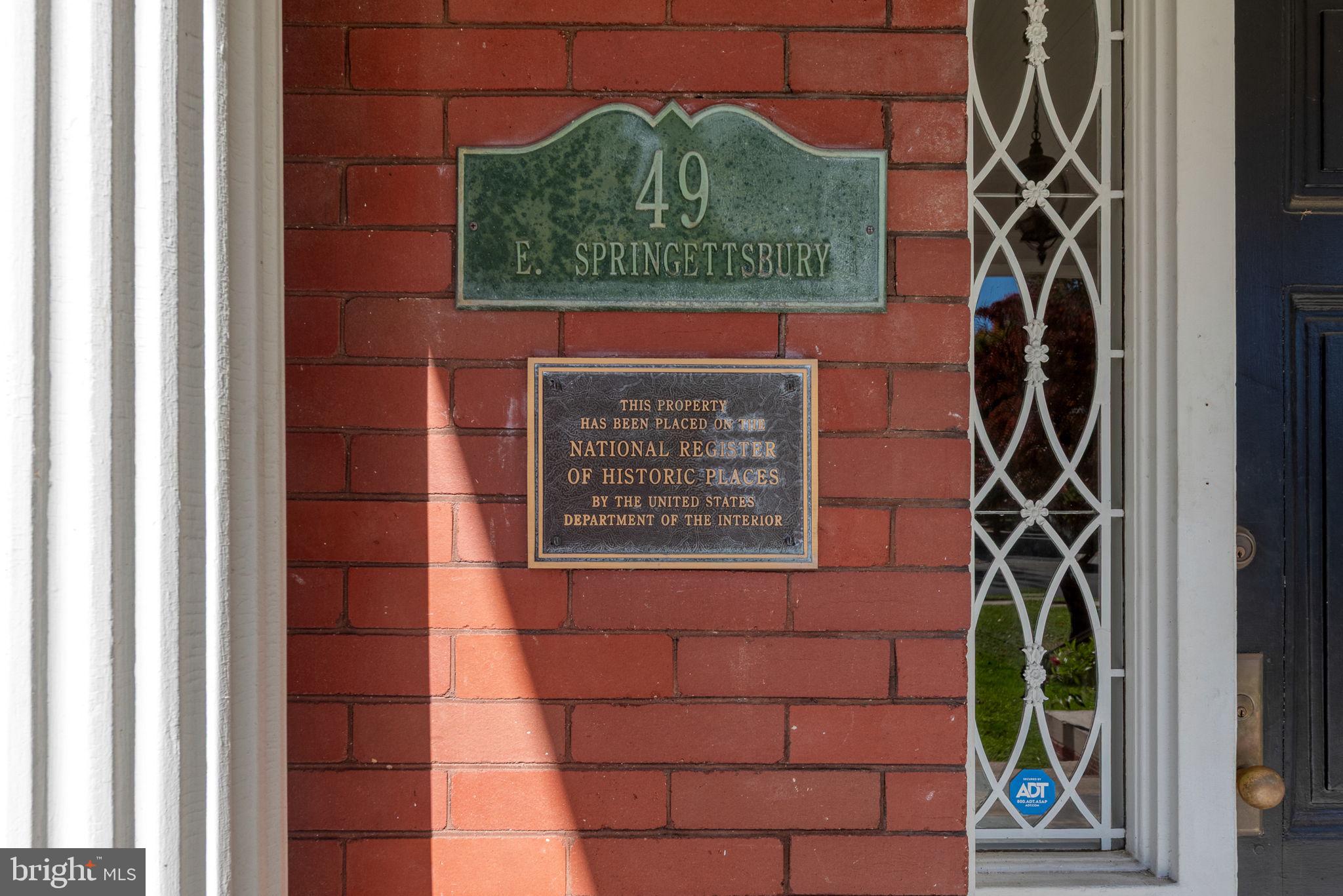 49 E SPRINGETTSBURY AVENUE
