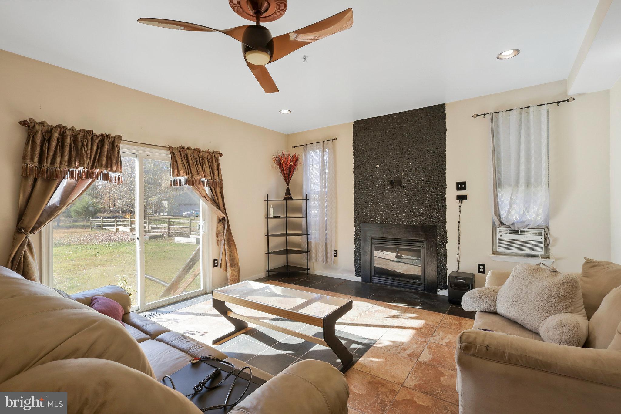 ACCOKEEK GROVES - Residential