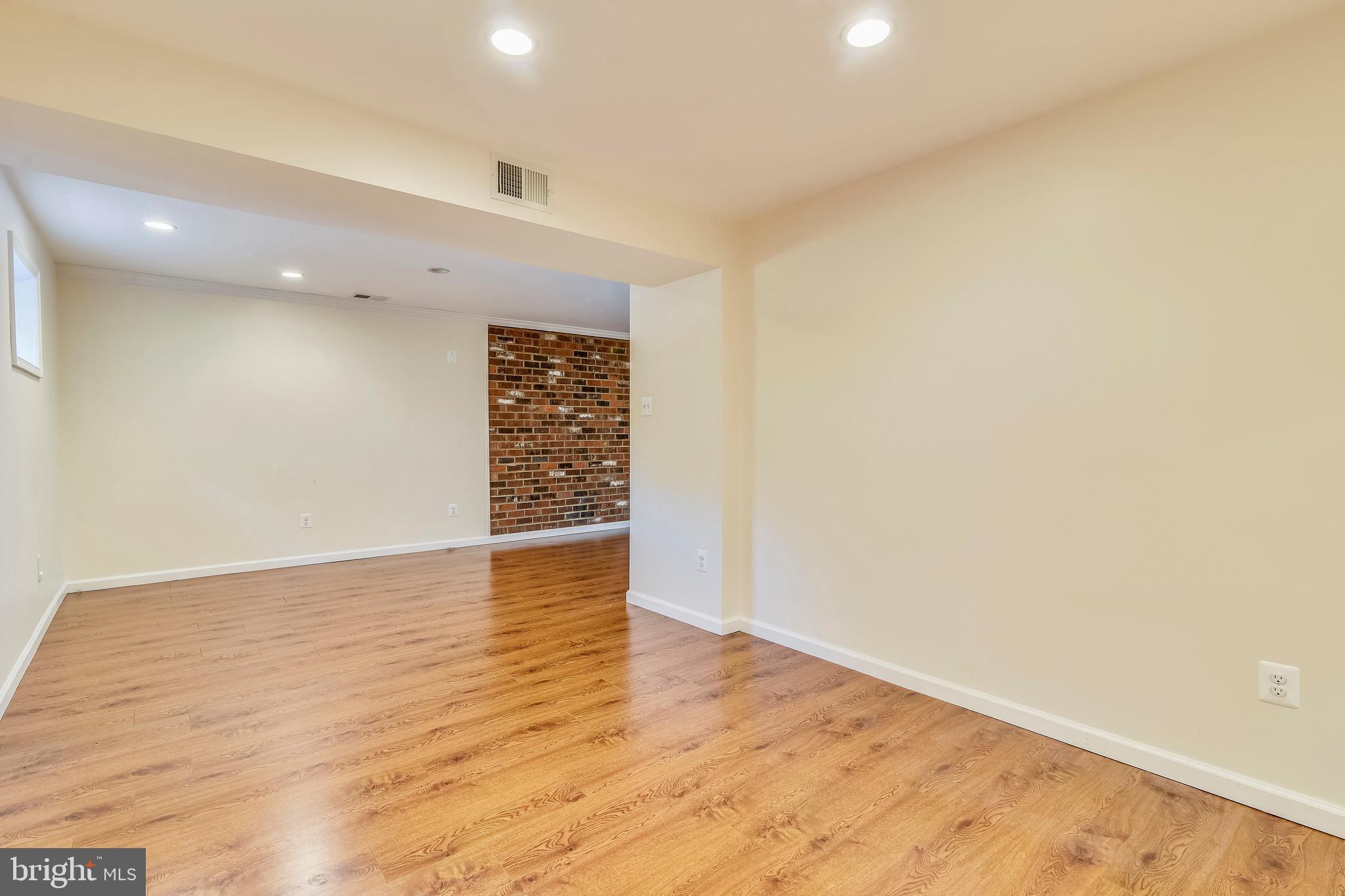 SOMERSET - Residential