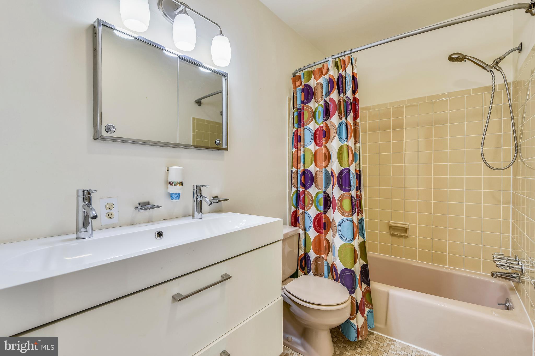 SOMERSET - Residential