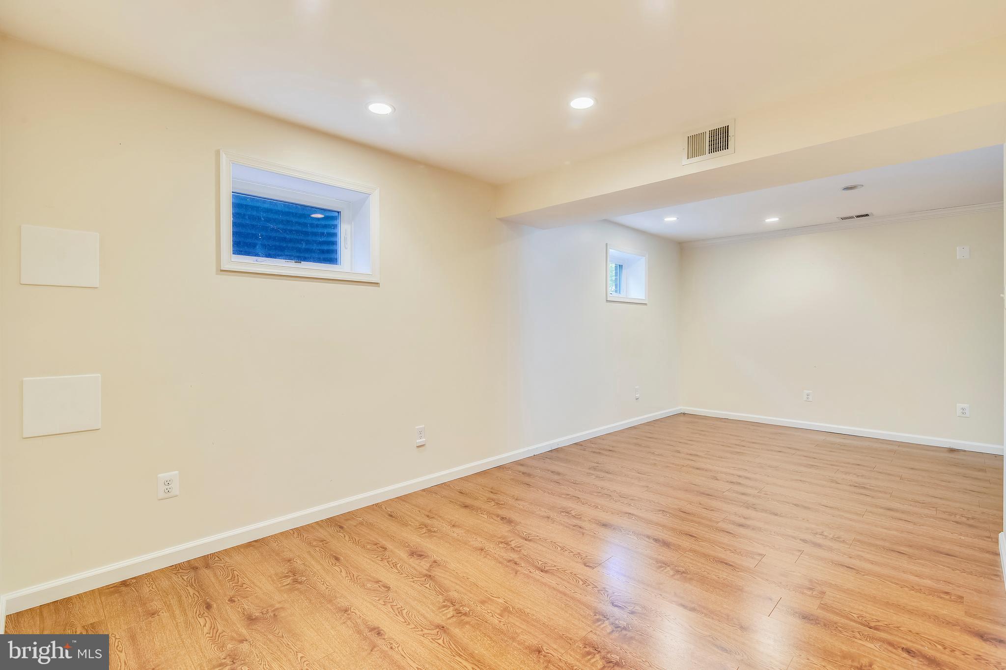 SOMERSET - Residential