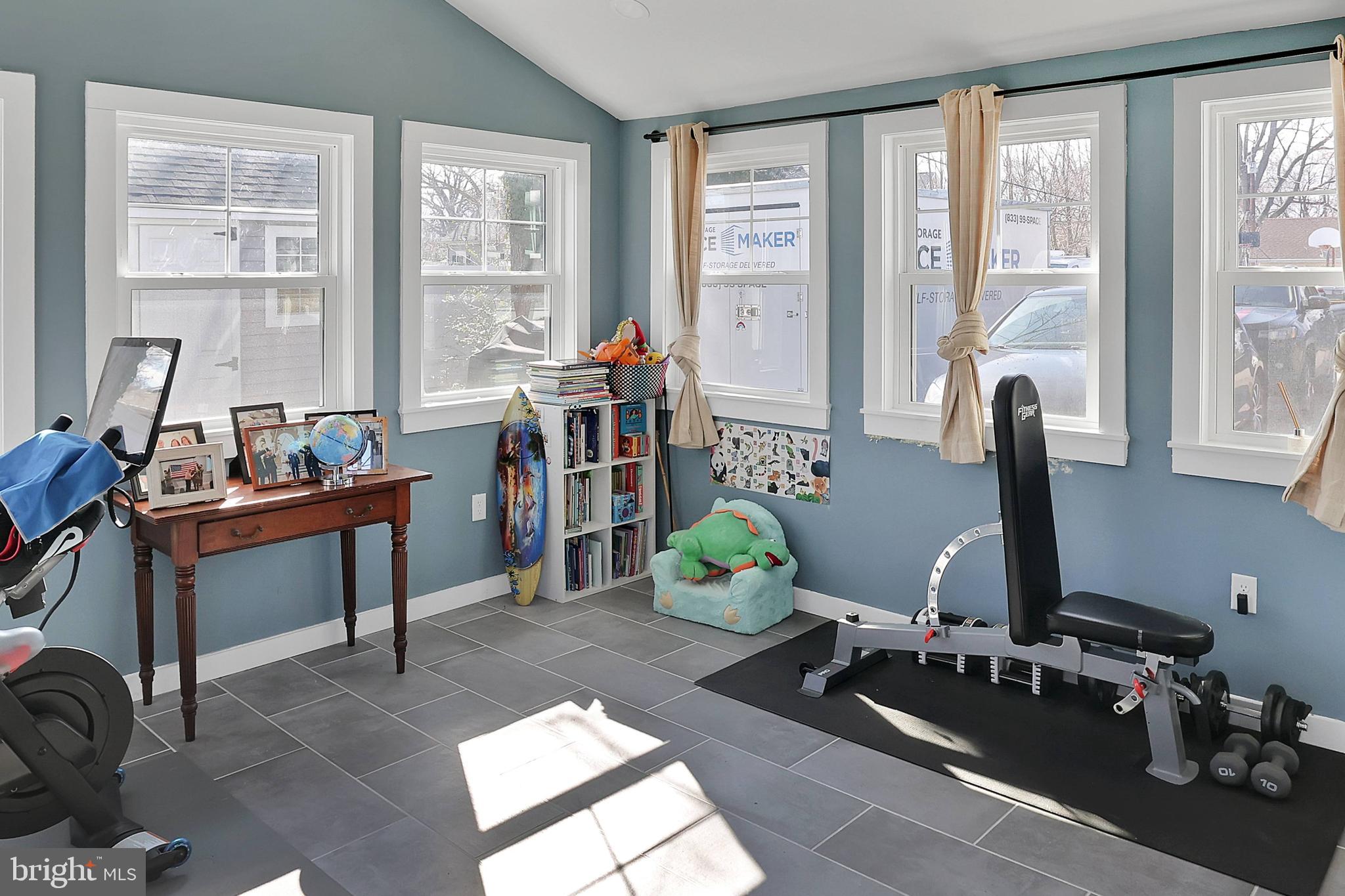 BEVERLEY BEACH - Residential