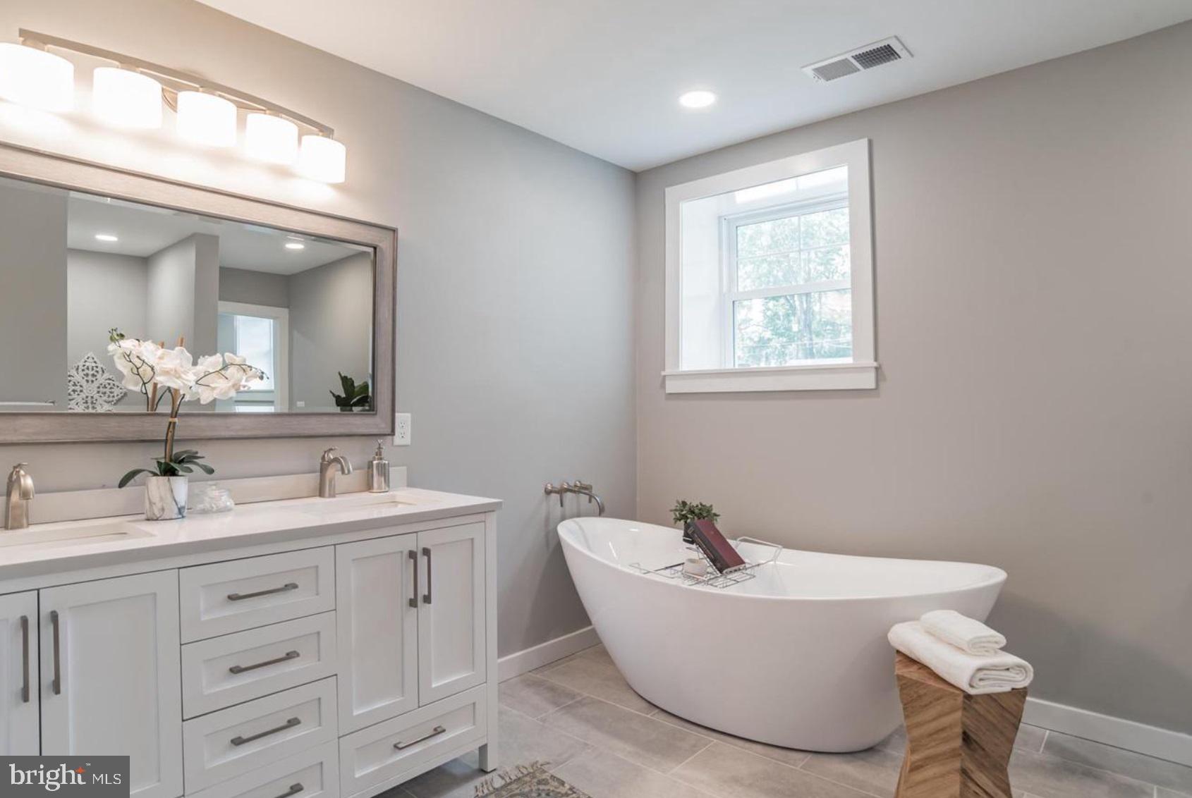 BEVERLEY BEACH - Residential