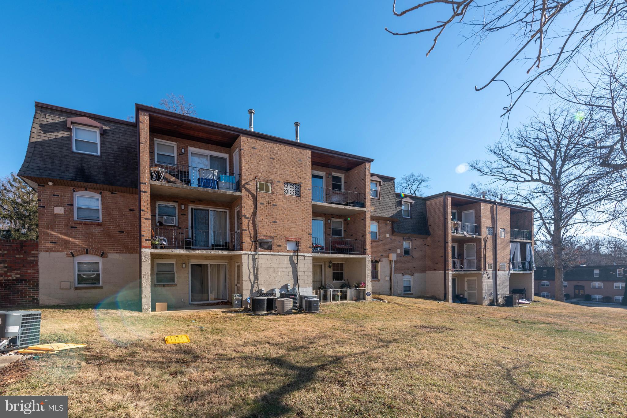 ROSEMONT EAST - Residential