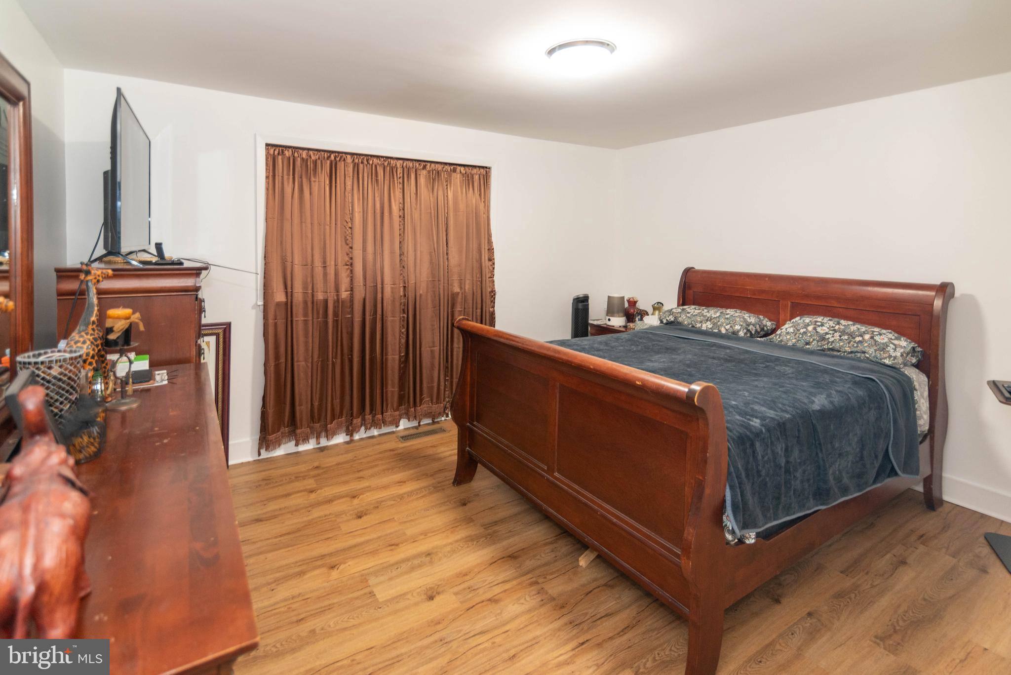 ROSEMONT EAST - Residential