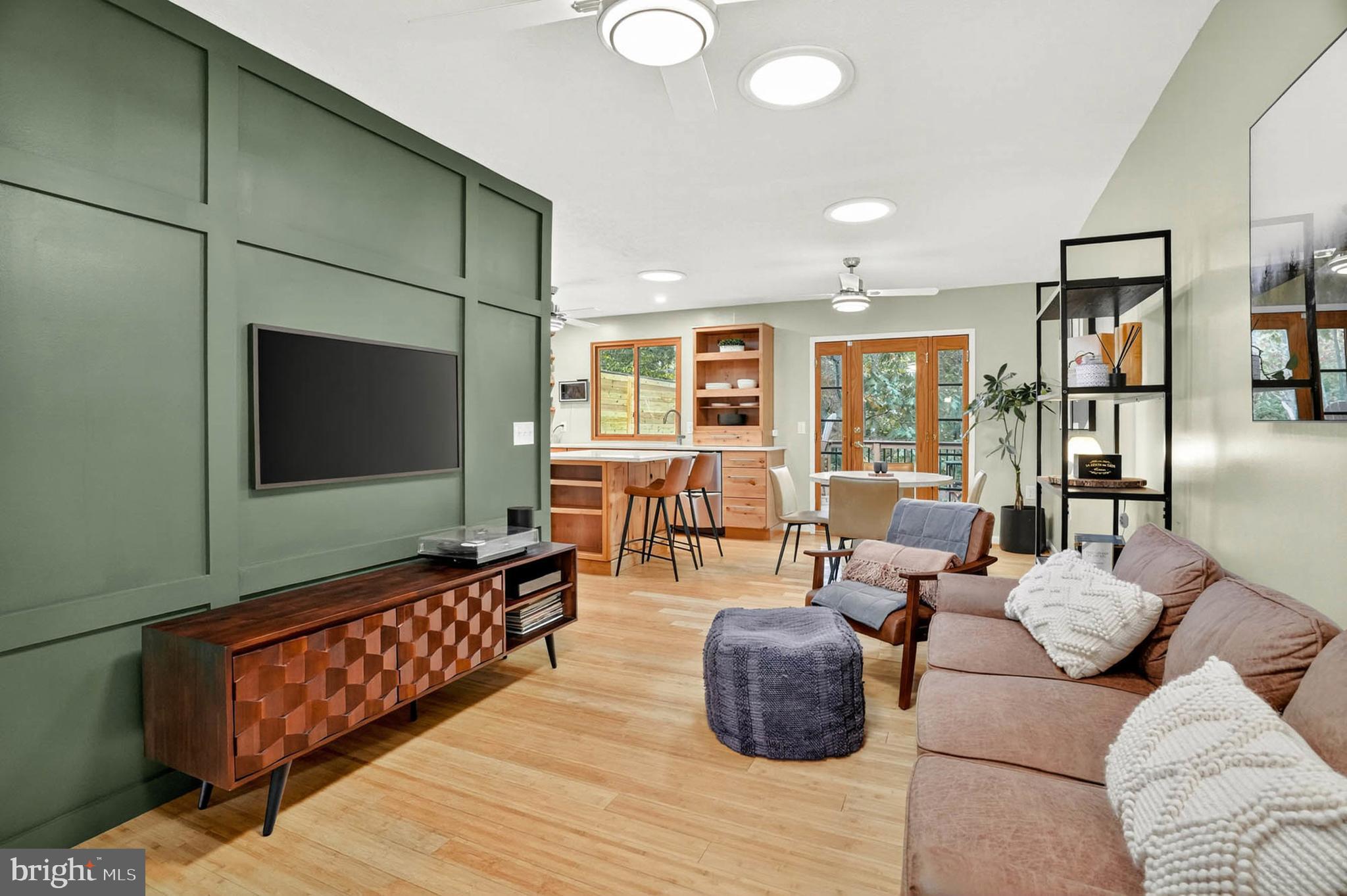 ULMSTEAD GARDENS - Residential