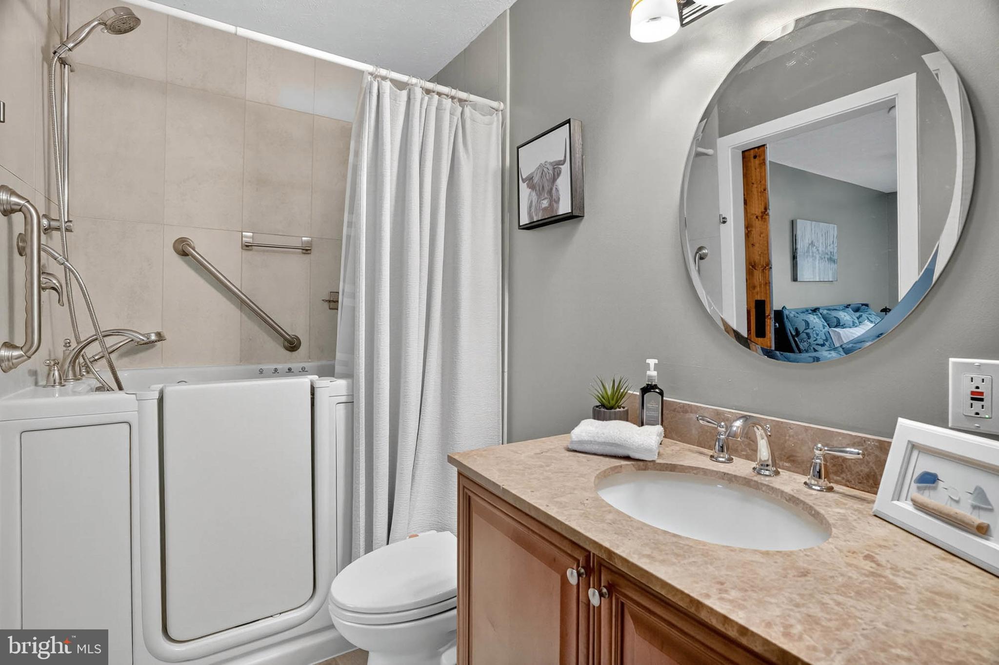 ULMSTEAD GARDENS - Residential