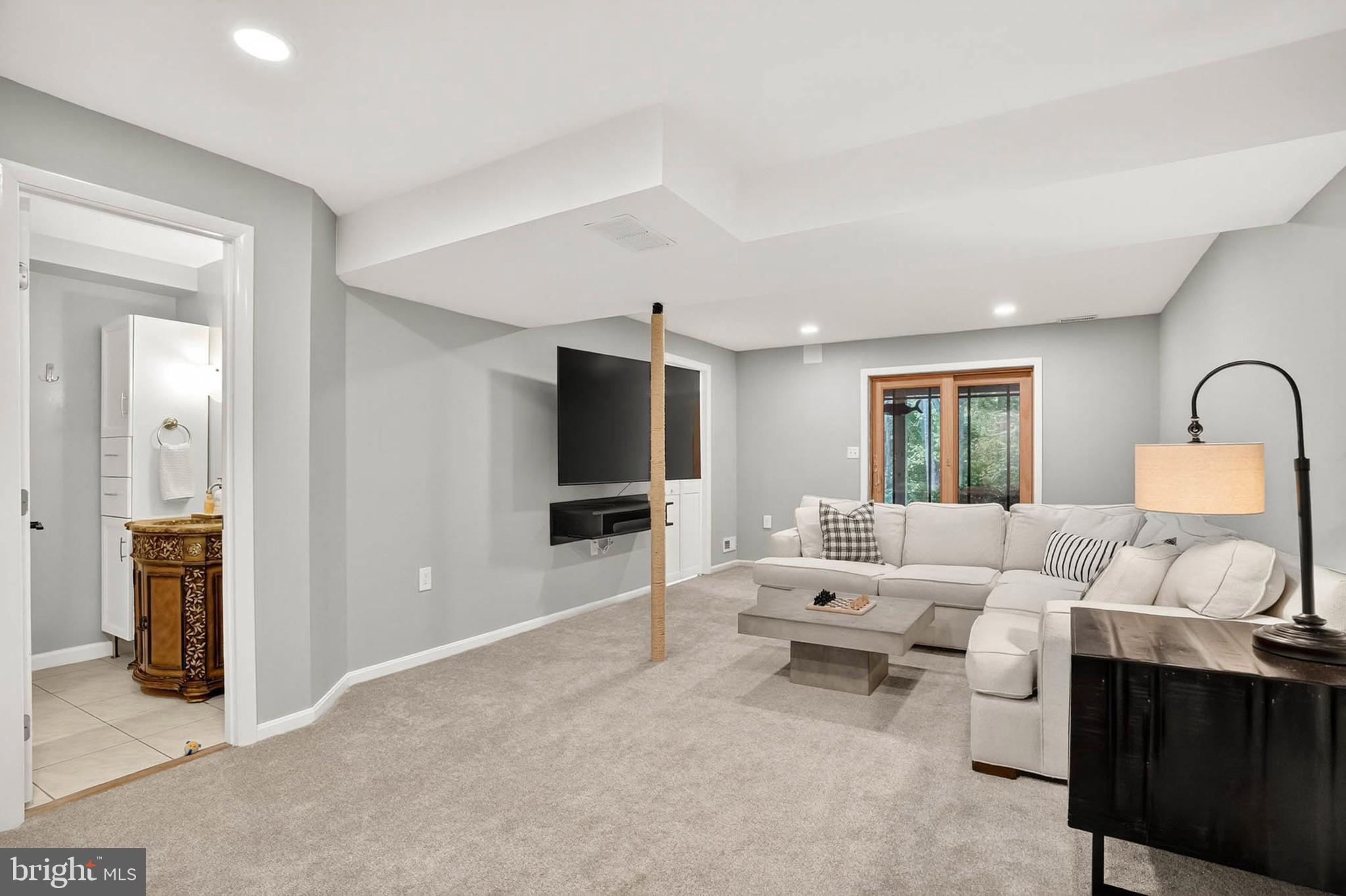 ULMSTEAD GARDENS - Residential