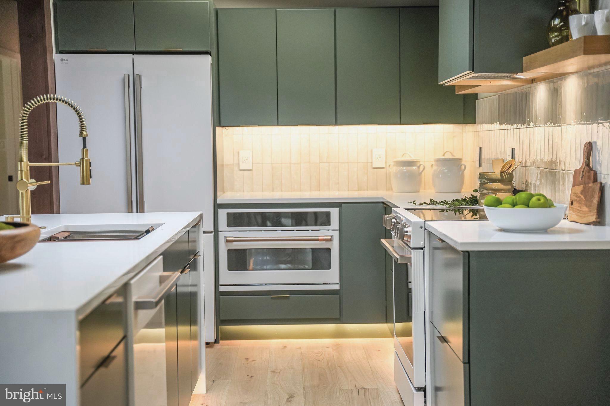 HOLMES RUN ACRES - Residential