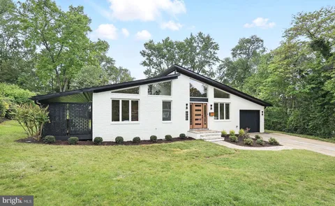 7904 Holmes Run Drive, Falls Church, VA MLS: VAFX2240788