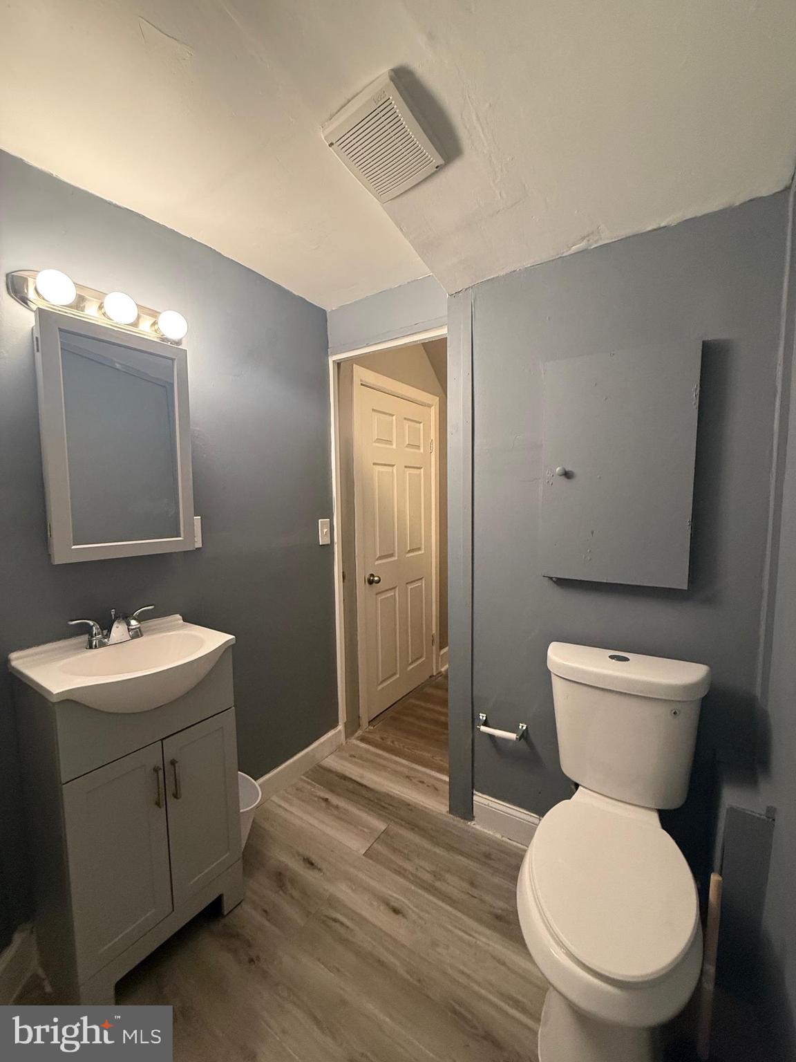 WEST ARLINGTON - Residential Lease