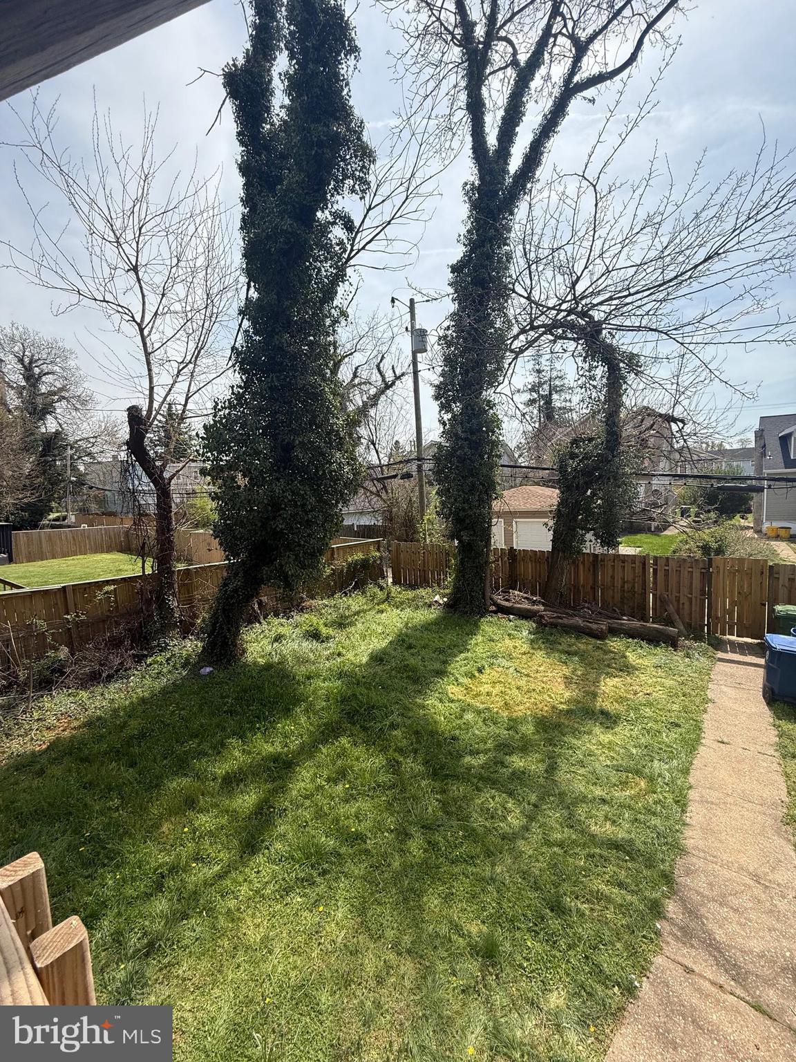 WEST ARLINGTON - Residential Lease