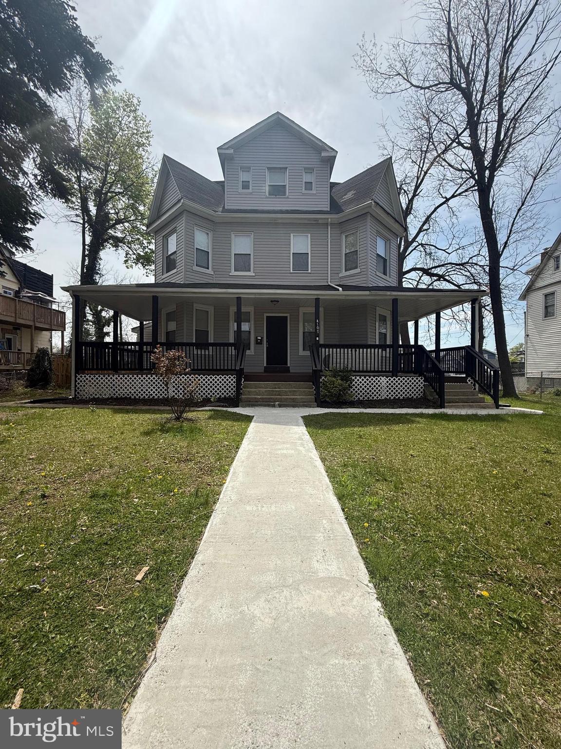 WEST ARLINGTON - Residential Lease