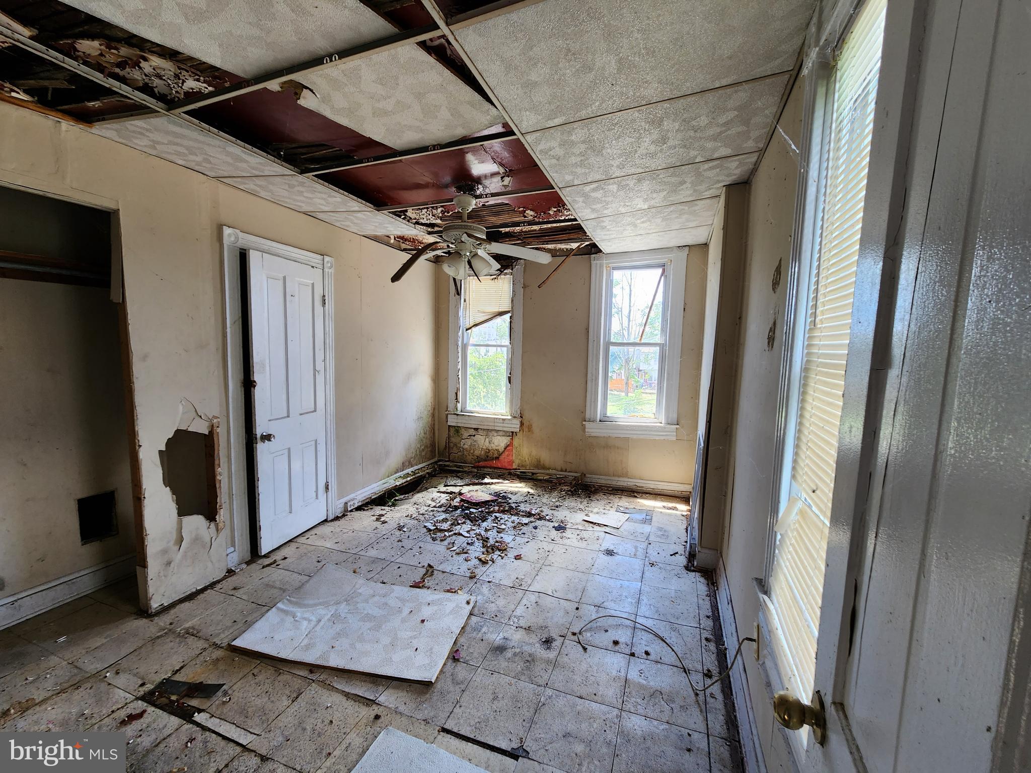 BROADWAY EAST - Residential