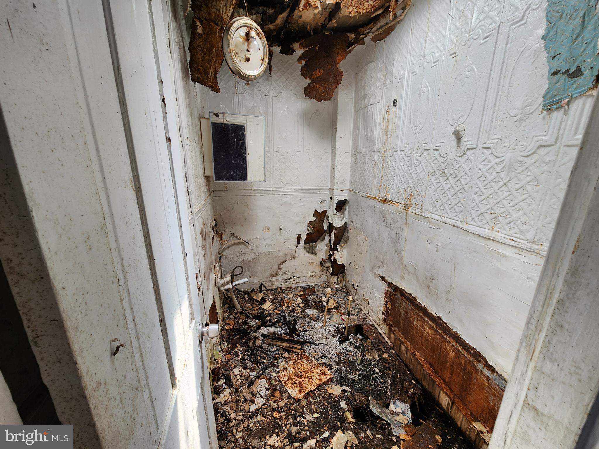 BROADWAY EAST - Residential