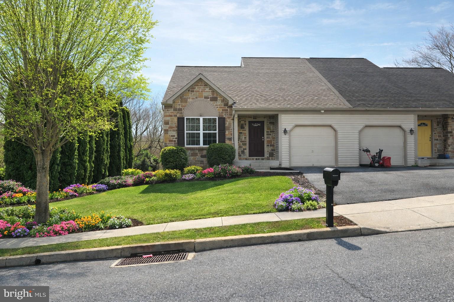 HILLTOP ESTATES NO - Residential