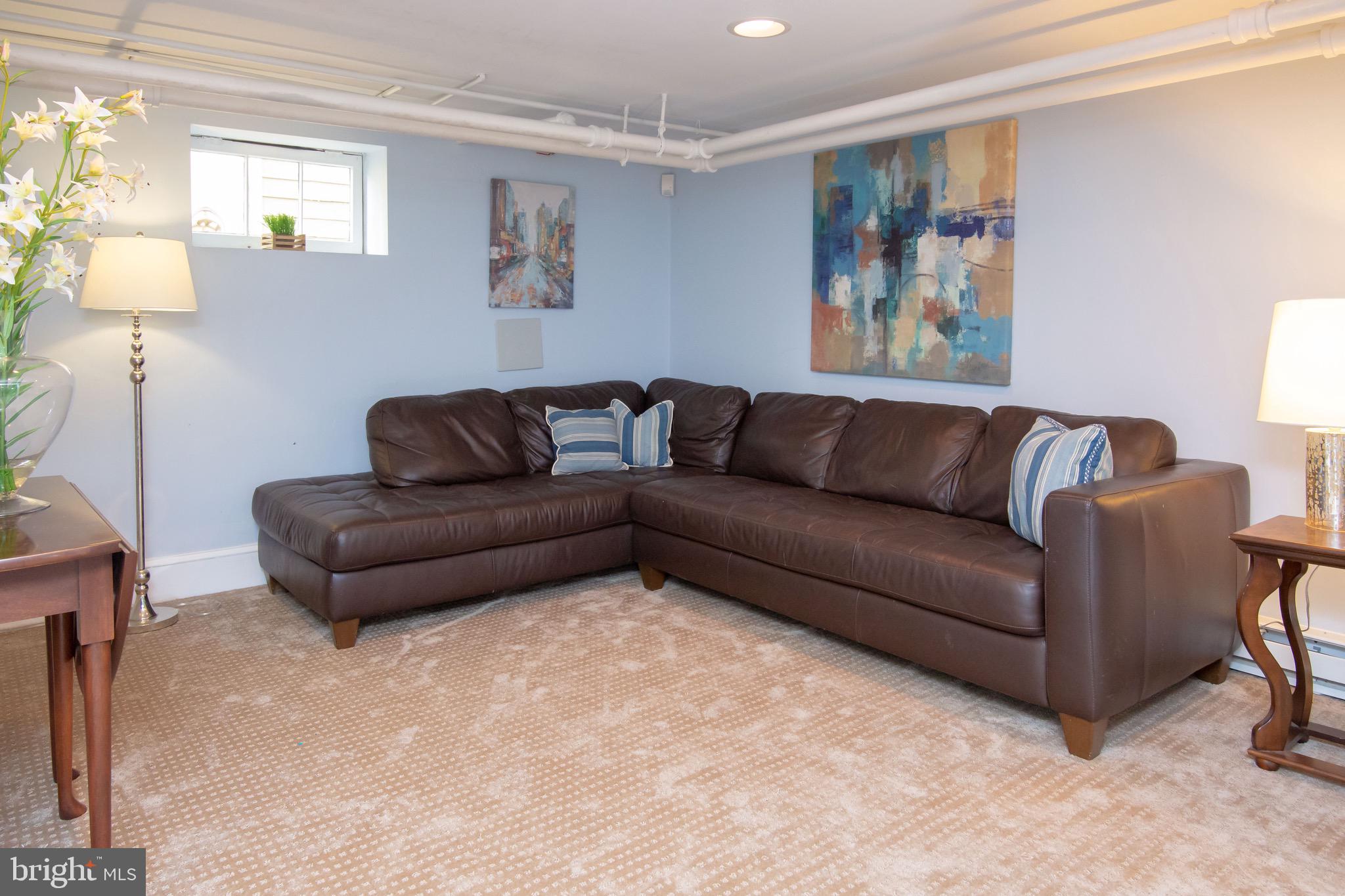 MURRAY HILL - Residential