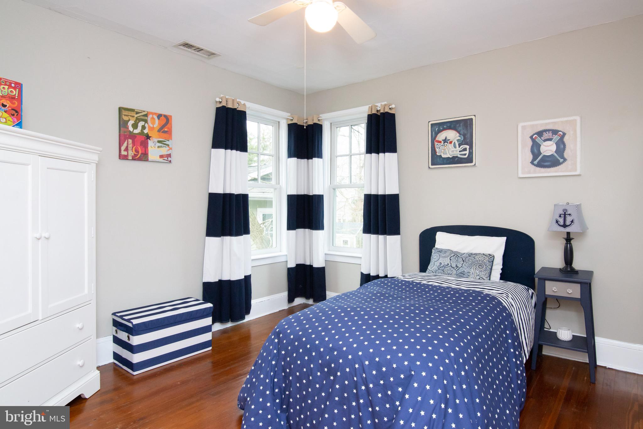 MURRAY HILL - Residential