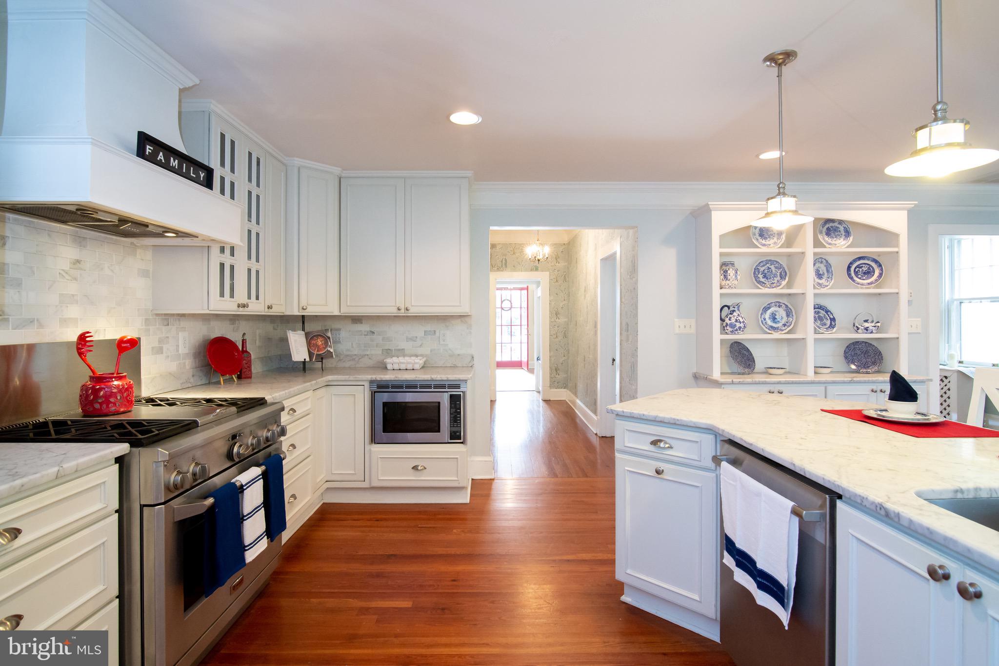 MURRAY HILL - Residential